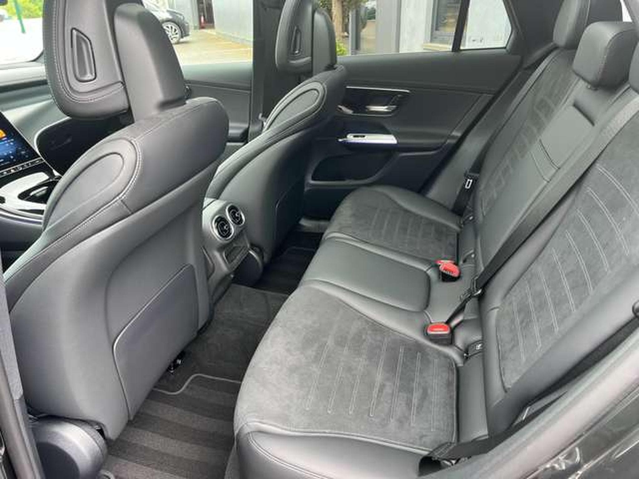Mercedes GLC 300 HYBRIDE DIESEL 353 CV 4-MATIC (2026) - Photo 19