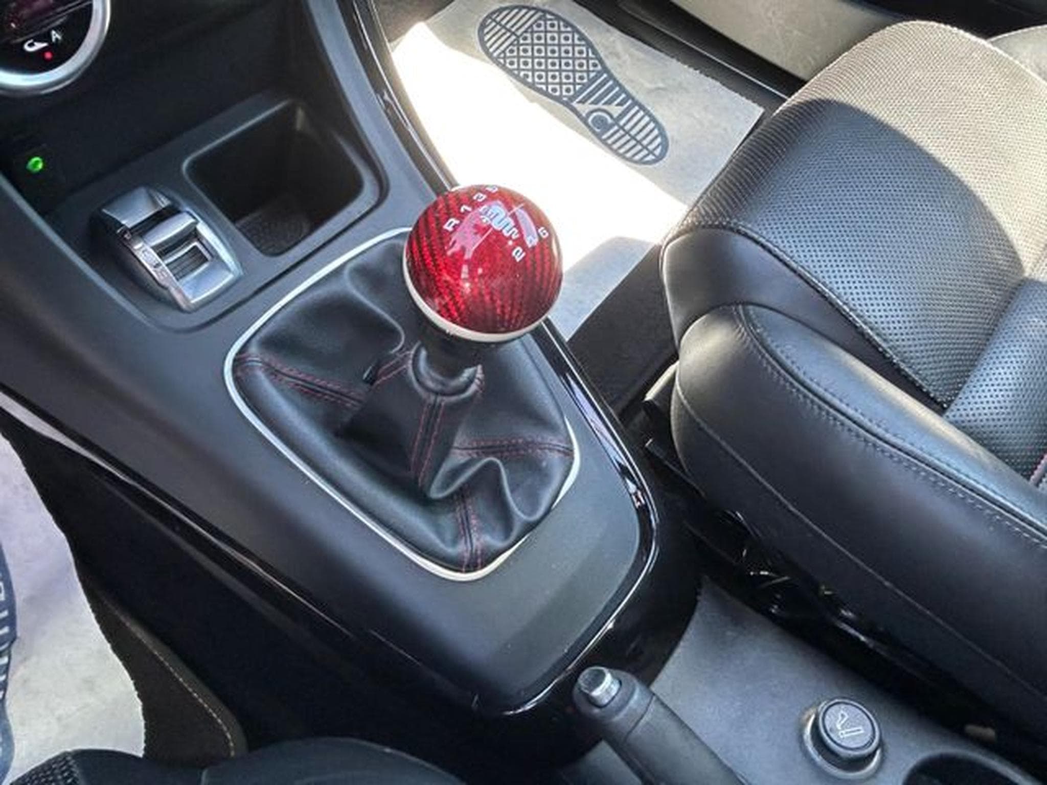 Alfa-Romeo Giulietta Giulietta Quadrifoglio Verde *Panorama*LED* (2013) - Foto 14