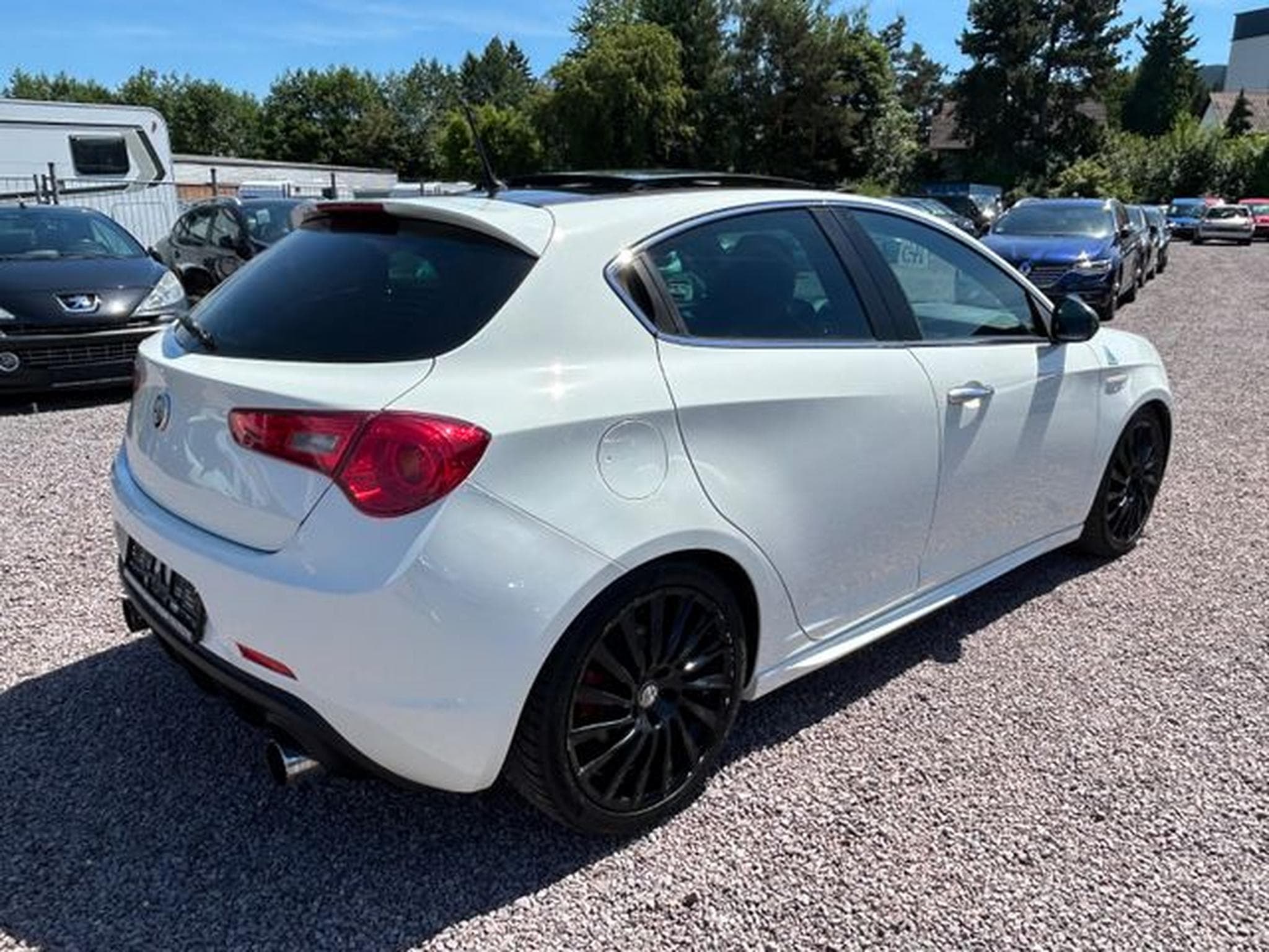 Alfa-Romeo Giulietta Giulietta Quadrifoglio Verde *Panorama*LED* (2013) - Foto 4