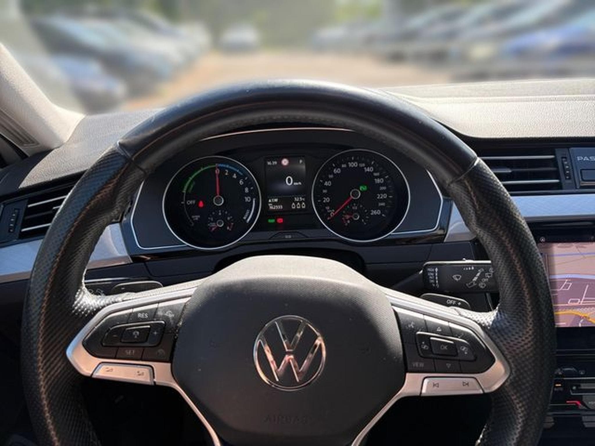 VW Passat Passat Variant GTE (2020) - Photo 10