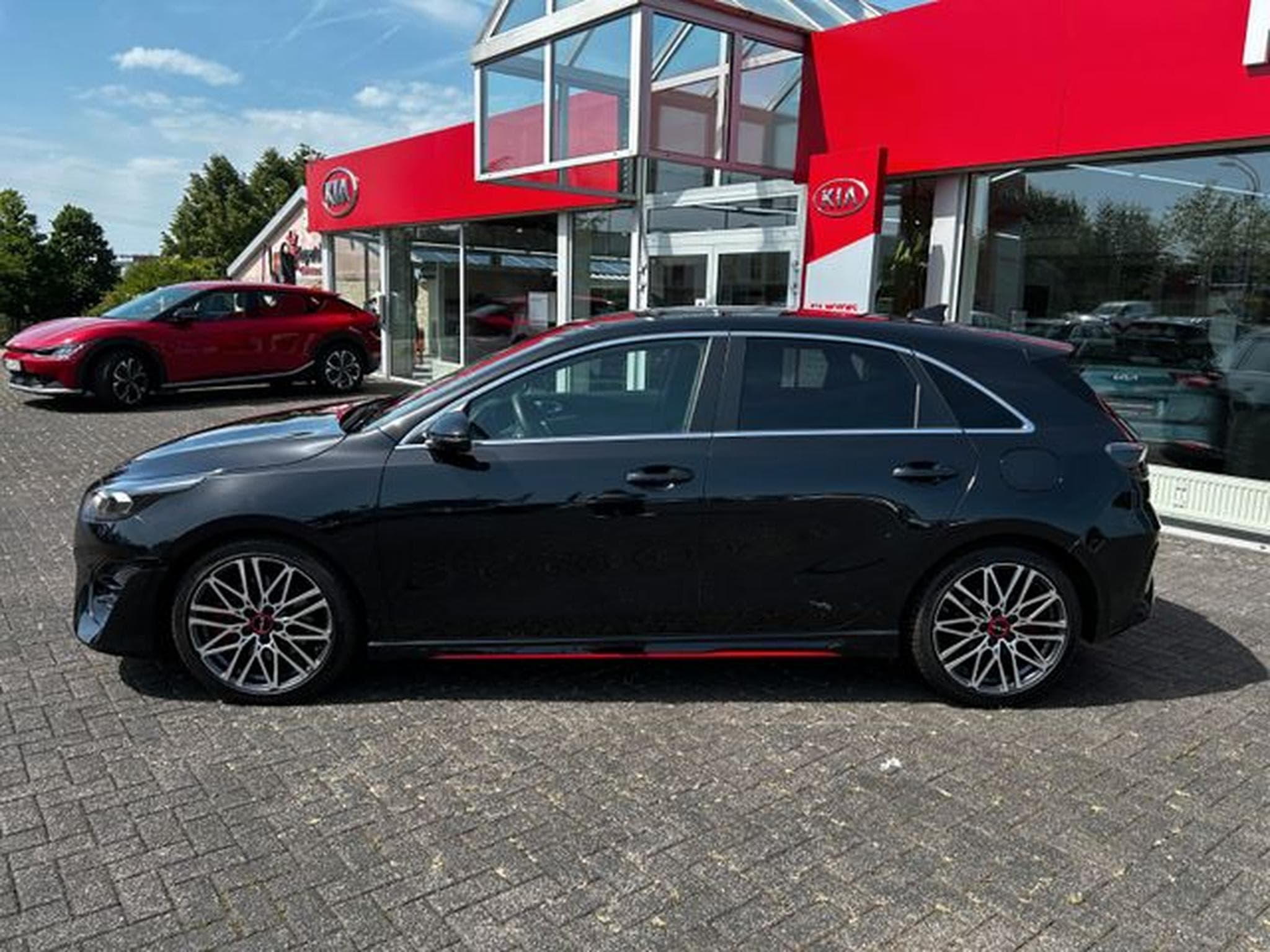 Kia Ceed cee'd / Ceed GT 1,6T-GDI DCT Komfort Navi LED (2023) - Photo 4
