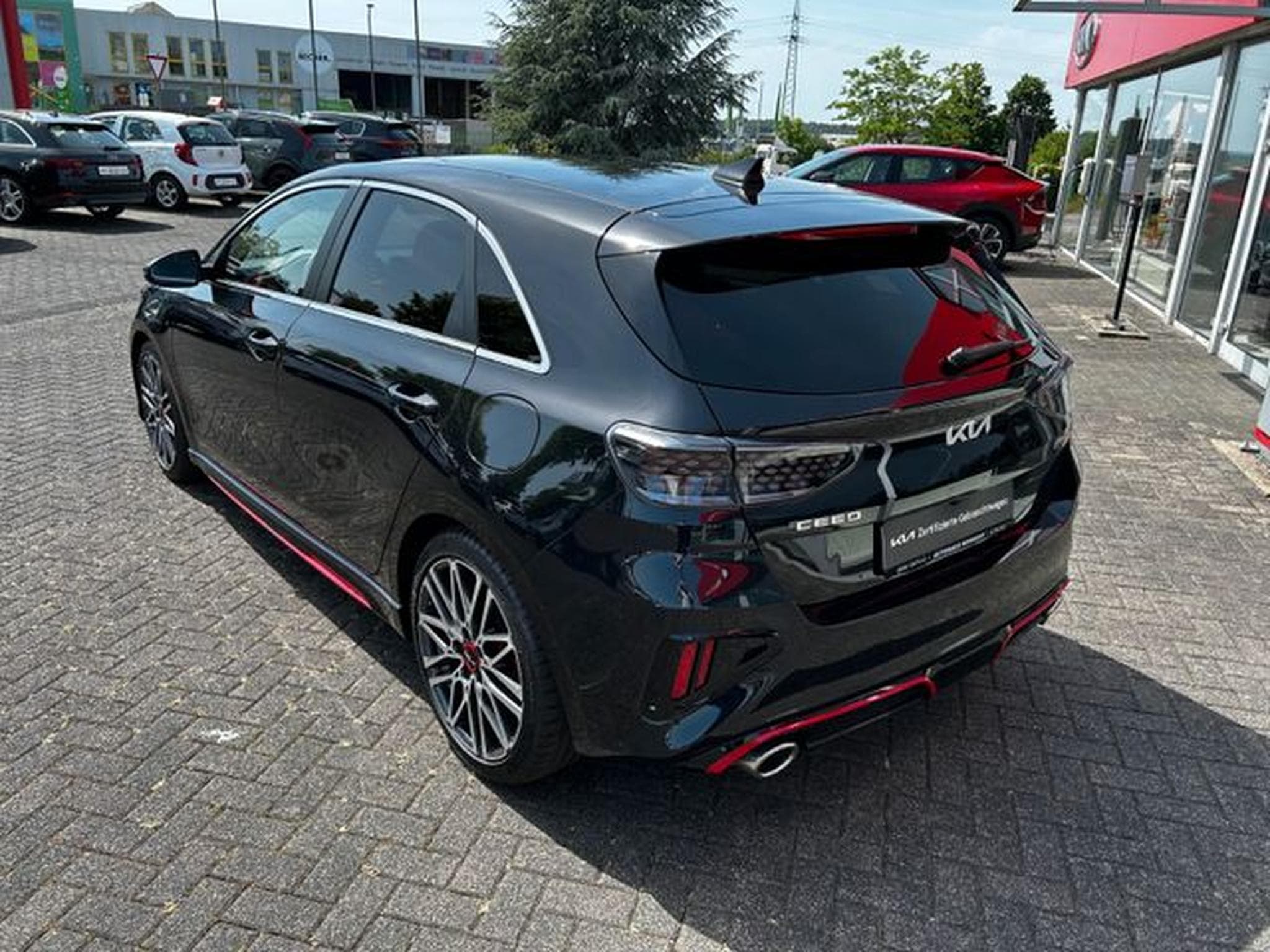 Kia Ceed cee'd / Ceed GT 1,6T-GDI DCT Komfort Navi LED (2023) - Photo 5