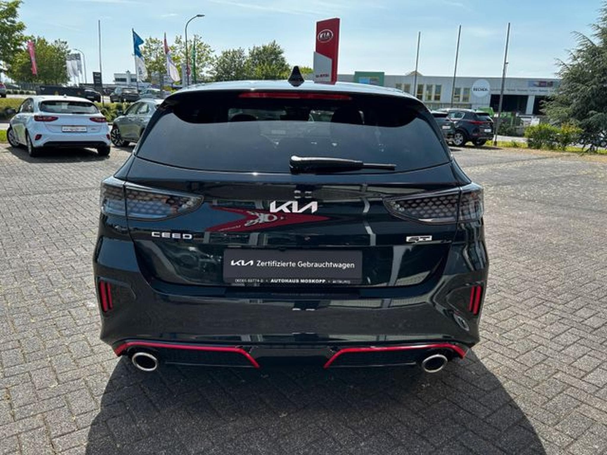 Kia Ceed cee'd / Ceed GT 1,6T-GDI DCT Komfort Navi LED (2023) - Photo 6
