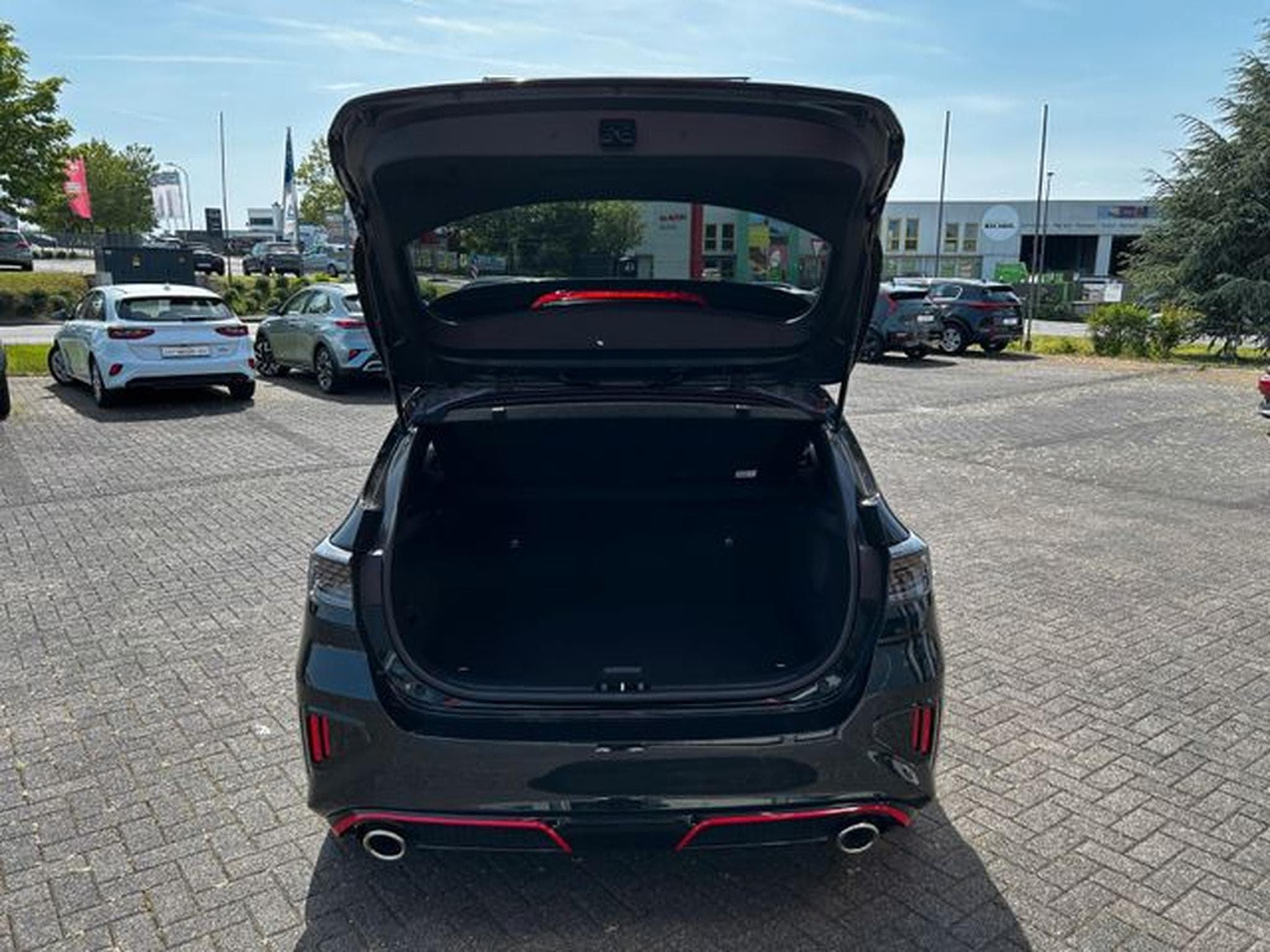 Kia Ceed cee'd / Ceed GT 1,6T-GDI DCT Komfort Navi LED (2023) - Photo 7