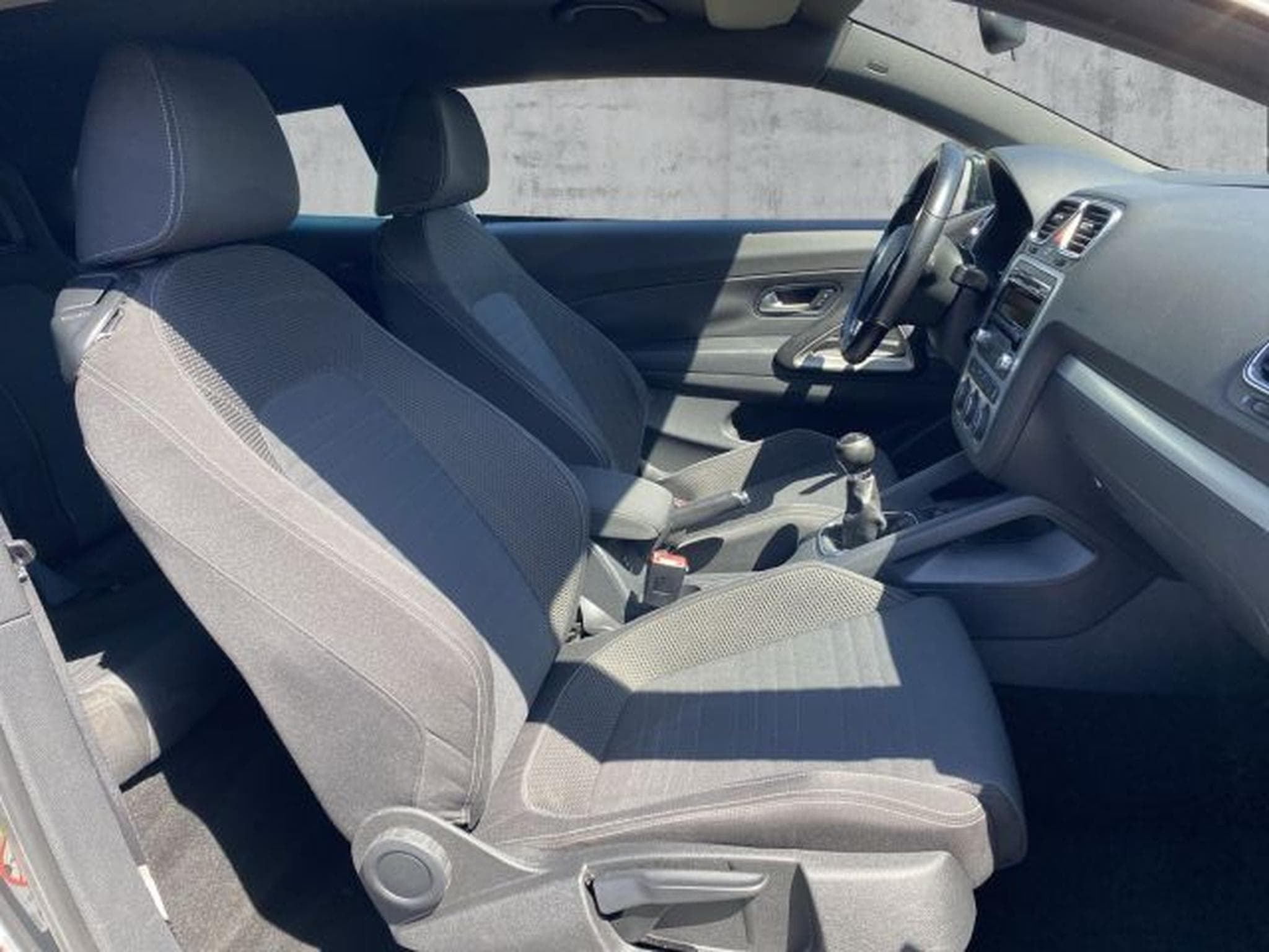 VW Scirocco Scirocco 2.0 TSI KLIMA DCC SHZG PDC Tempomat (2009) - Photo 13