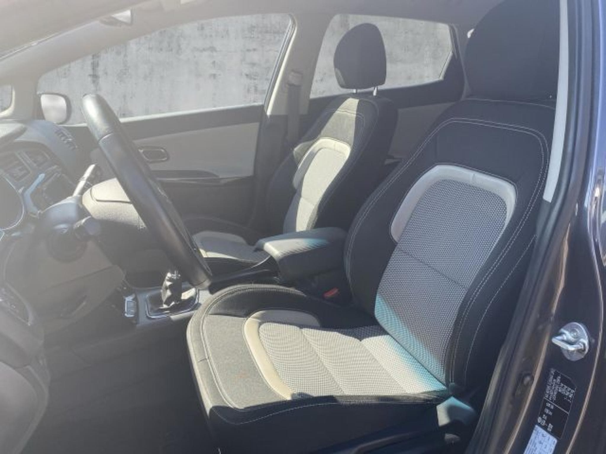 Kia Ceed Ceed 1.6 GDI Edition 7 NAVI AHK PDC RFK KLIMA (2014) - Photo 11