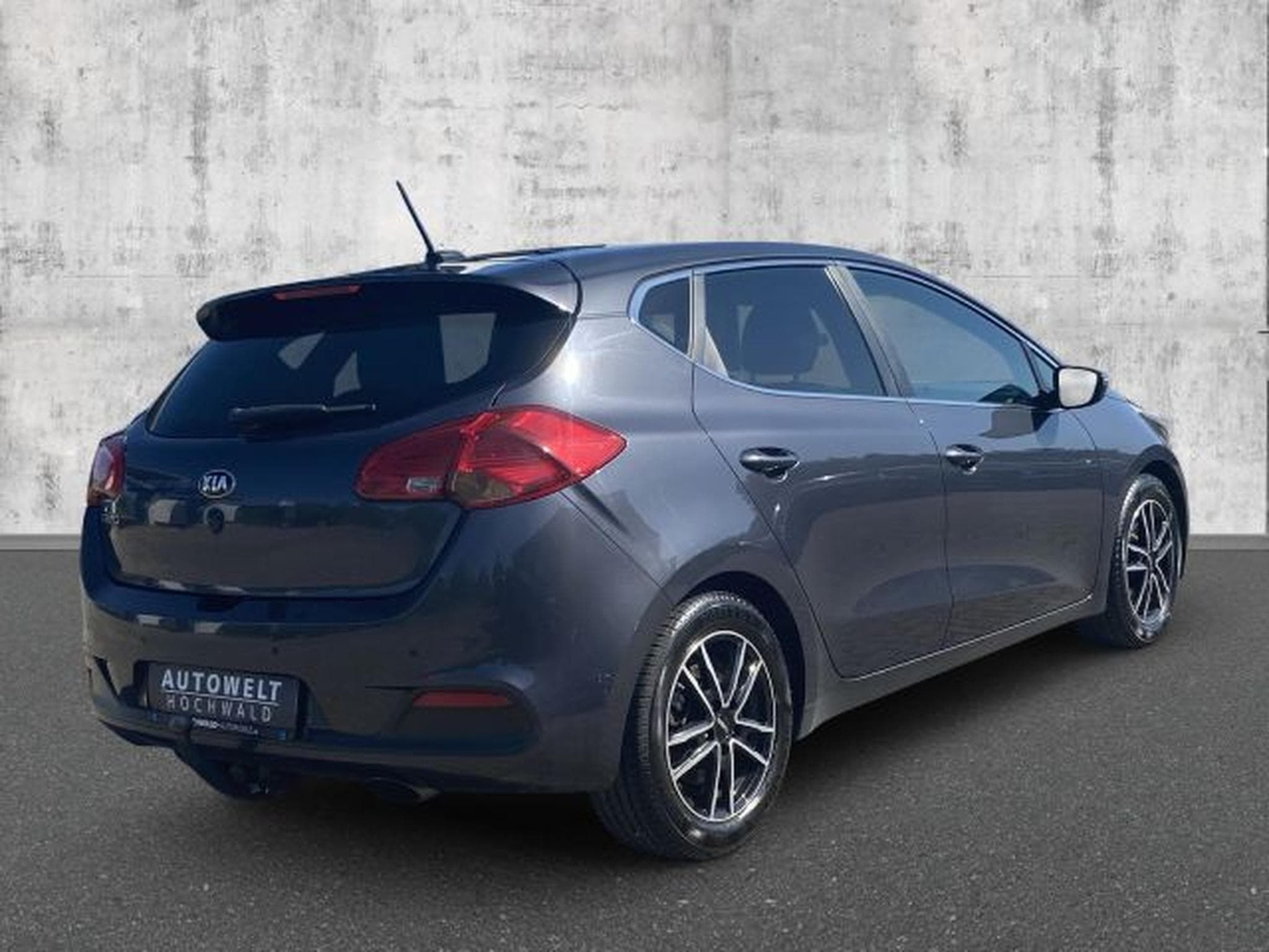 Kia Ceed Ceed 1.6 GDI Edition 7 NAVI AHK PDC RFK KLIMA (2014) - Photo 5