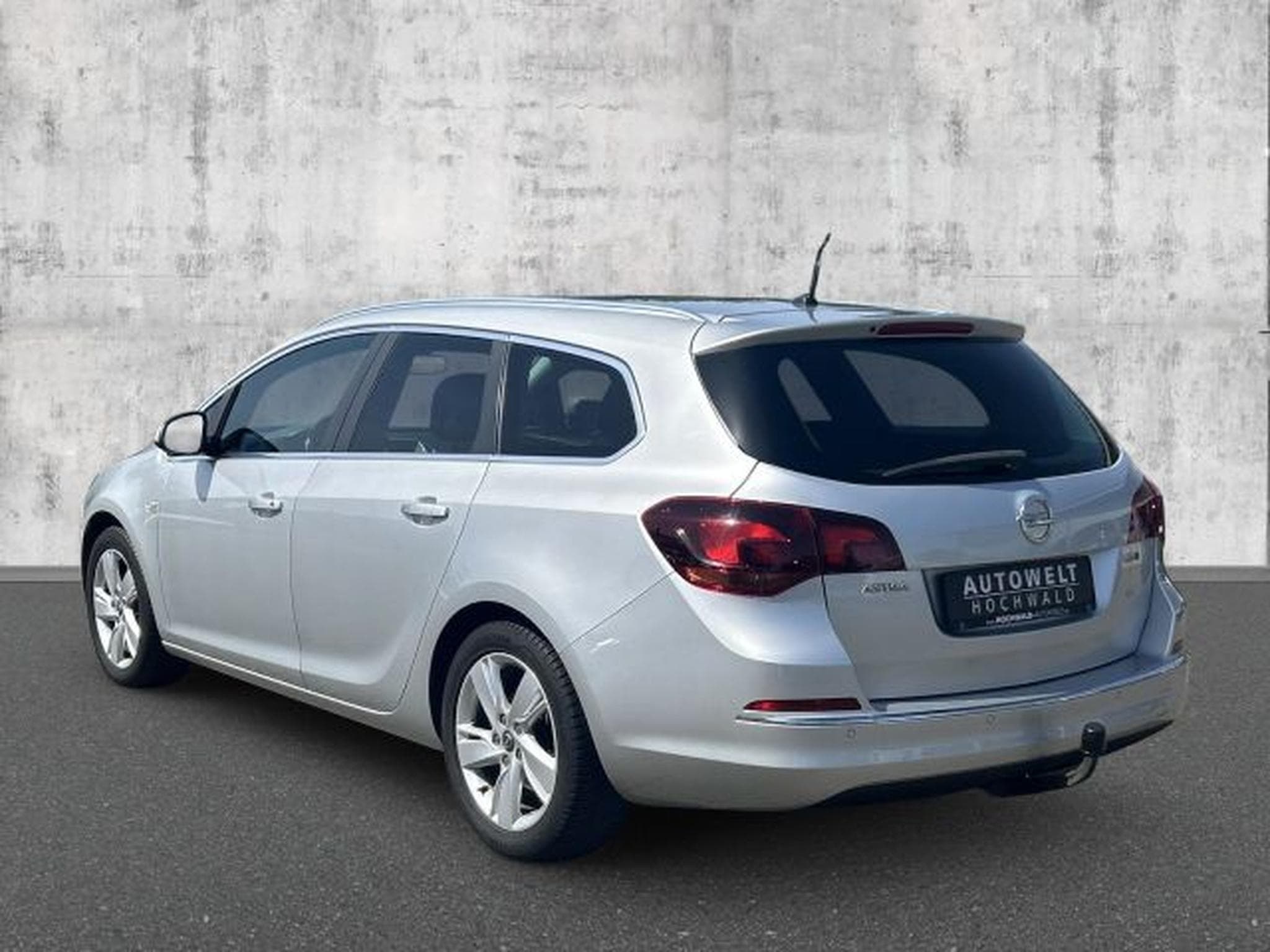 Opel Astra Astra J 1.7 CDTI Sports Tourer LED AHK TEMPOMAT (2013) - Photo 3