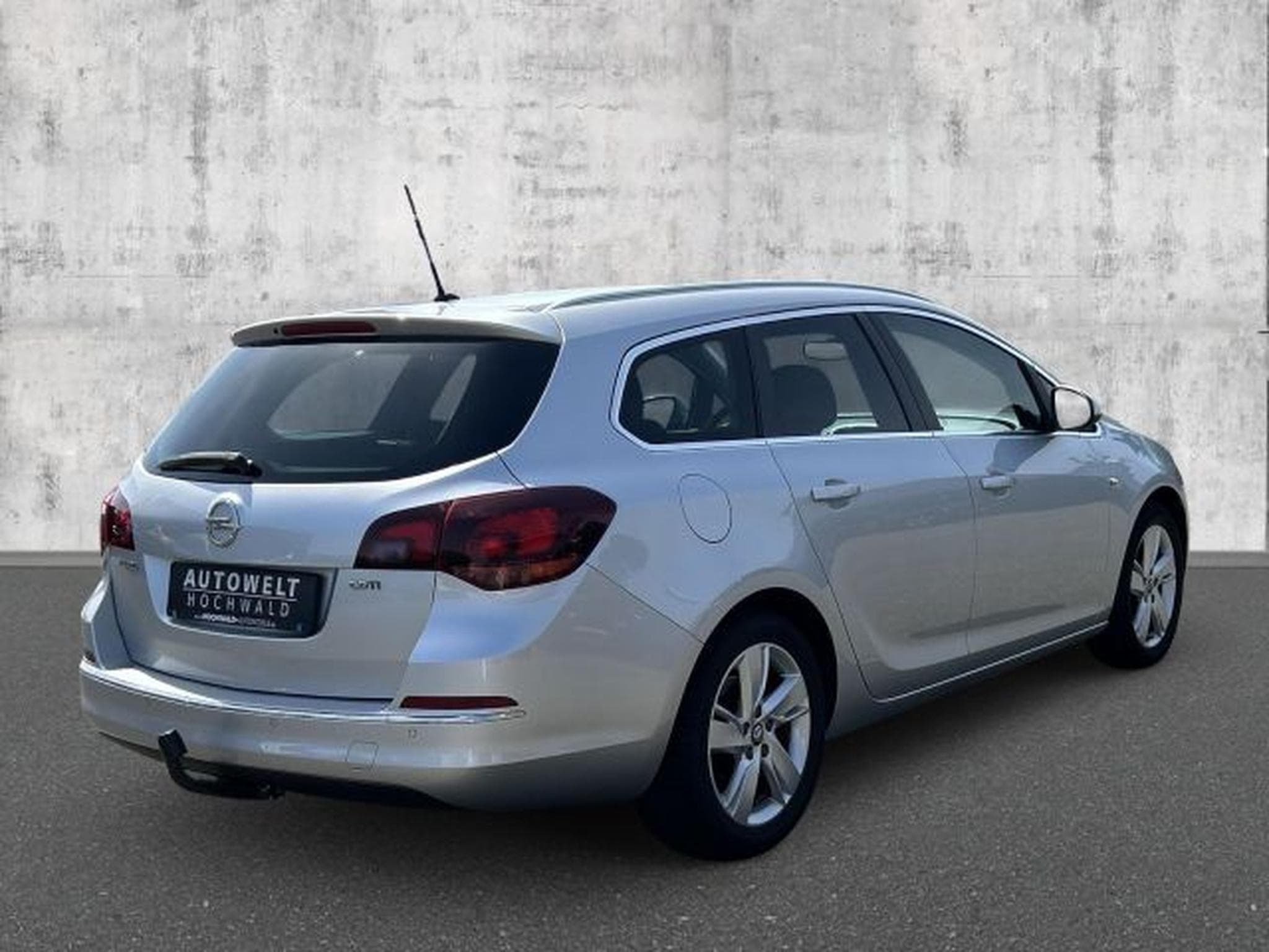 Opel Astra Astra J 1.7 CDTI Sports Tourer LED AHK TEMPOMAT (2013) - Photo 5