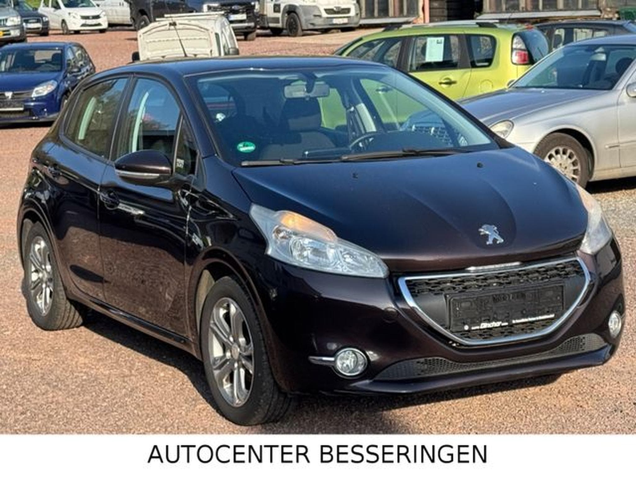 Peugeot 208 208 Active * KLIMA * AUS 1. HAND * (2012) - Photo 2