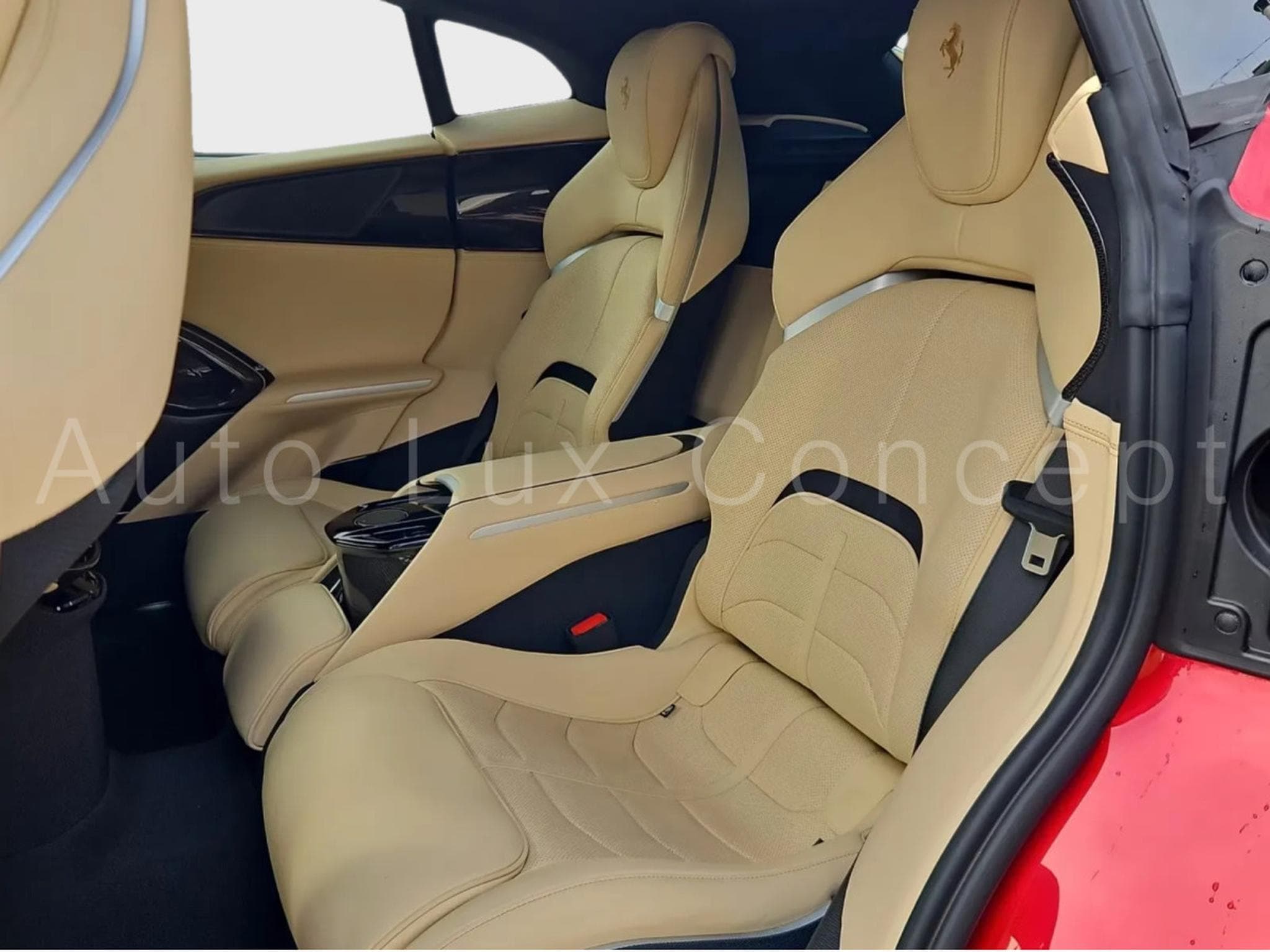 Ferrari Purosangue Rosso Magma (2023) - Photo 23