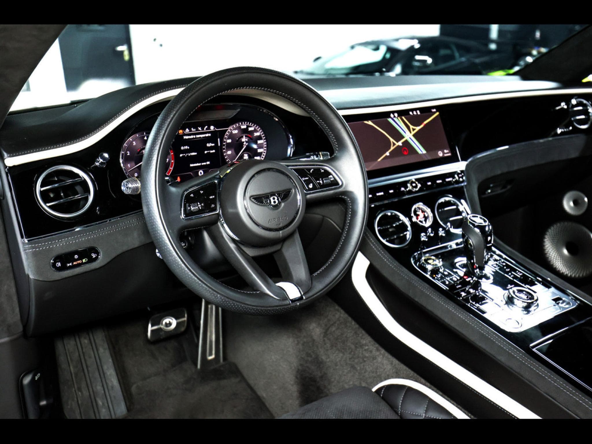 Bentley Continental GT GT III W12 COUPE (659 CH) – BLACKLINE SPECIFICATION – CAPRIS (2022) - Foto 11
