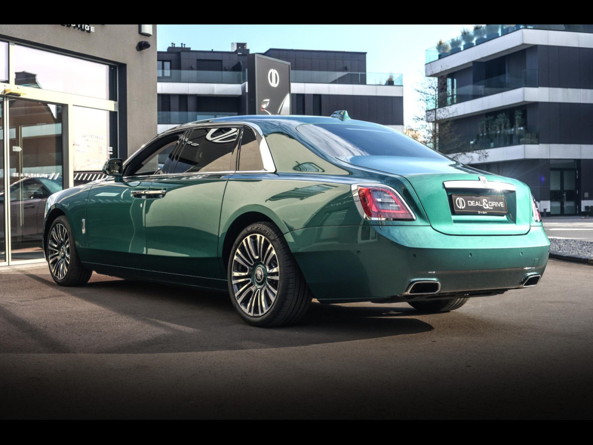 Rolls-Royce Ghost GHOST 6.75 V12 (571 CH) EXTENDED WHEELBASE (EWB) – FULL PPF (2022) - Foto 17