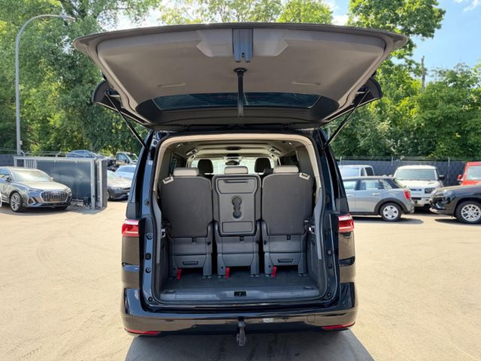 VW T7 T7 MULTIVAN*AUT.*2XSCHIEBETÜREN*AHK*LED*7.SITZER (2022) - Photo 8