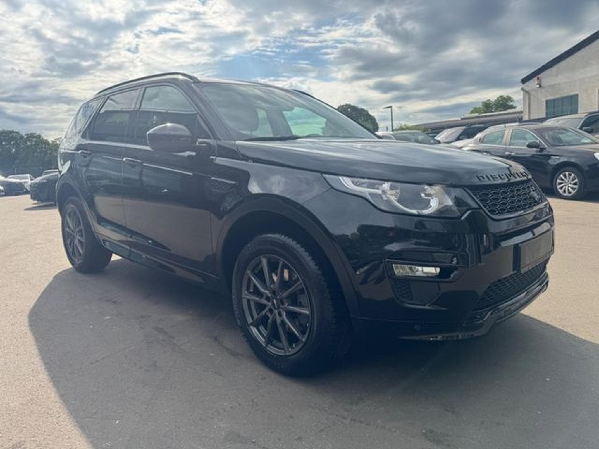Land-Rover Discovery DISCOVERY SPORT SE AWD *BLACK PACK*AUT*NAVI* (2019) - Foto 4