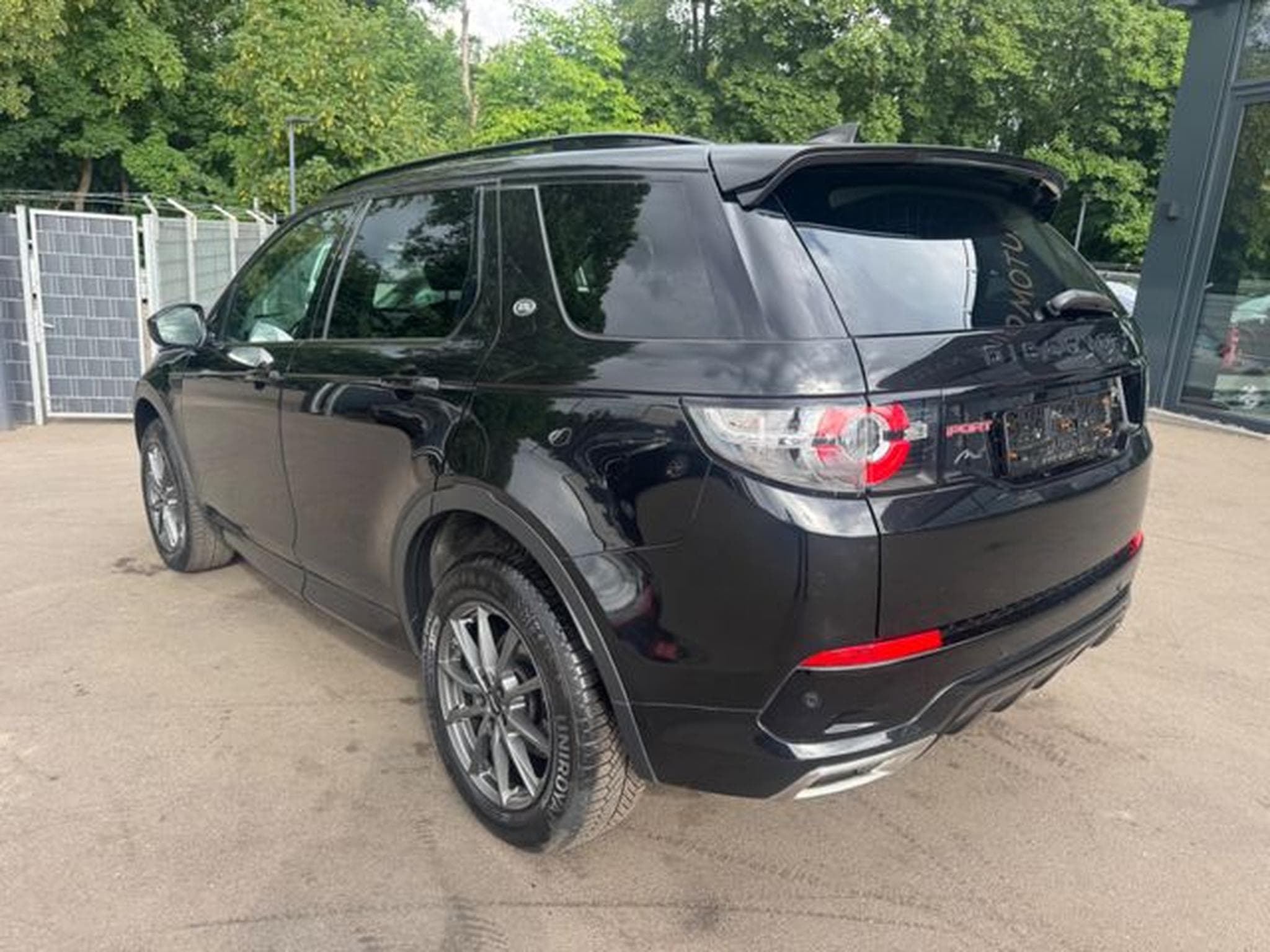 Land-Rover Discovery DISCOVERY SPORT SE AWD *BLACK PACK*AUT*NAVI* (2019) - Foto 8