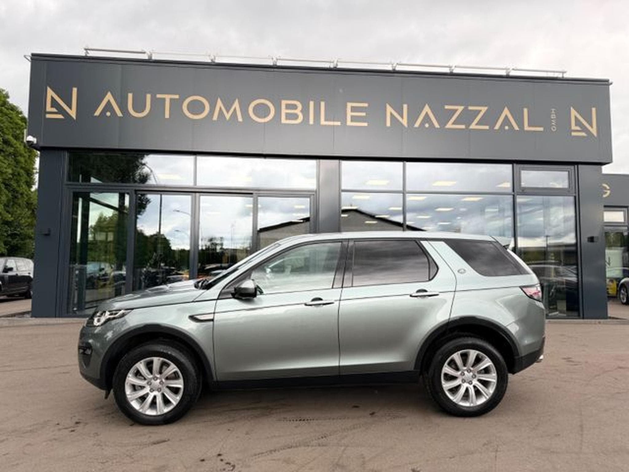 Land-Rover Discovery DISCOVERY SPORT SE AWD*AUT*XENON*AHK*NAVI*MERIDA (2015) - Foto 15