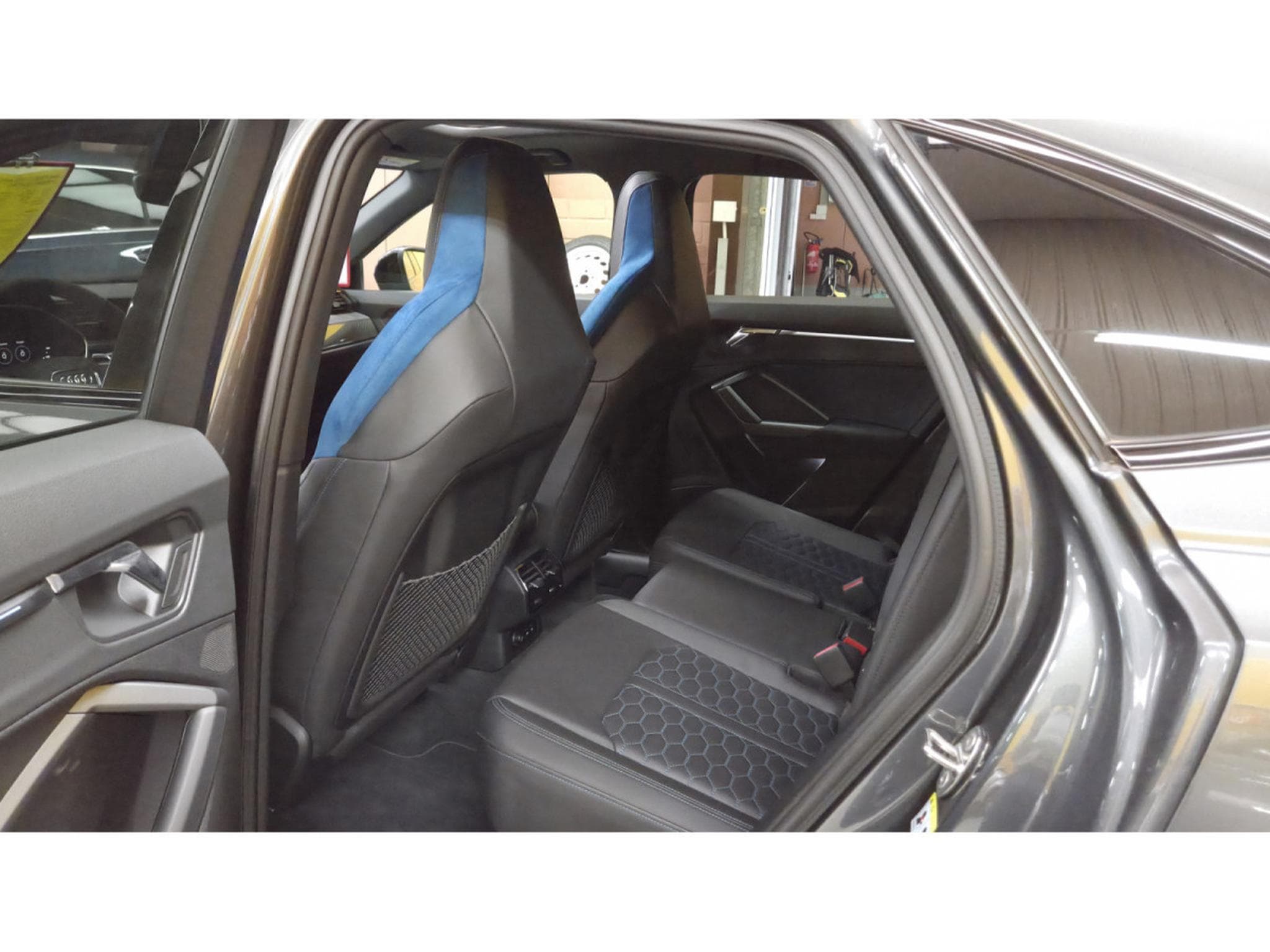 Audi RSQ3 2.5 TFSI 400CV S-TRONIC QUATTRO (2021) - Foto 23