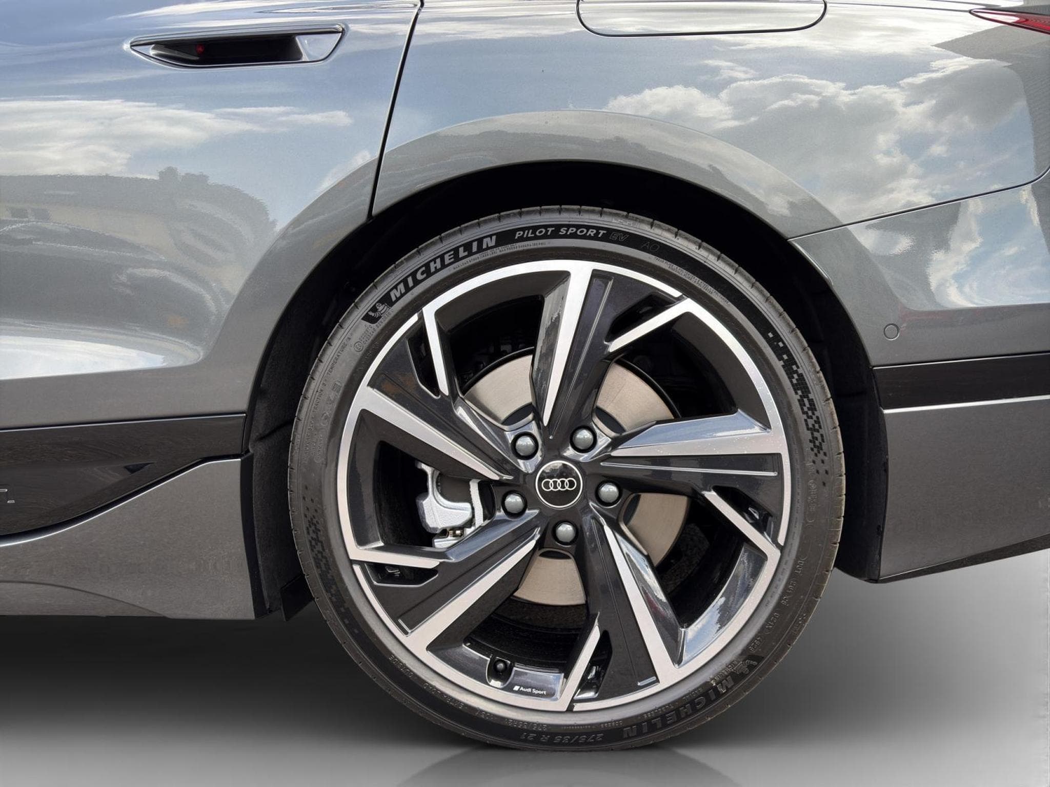 Audi A6 Avant e-tron performance (2026) - Foto 8