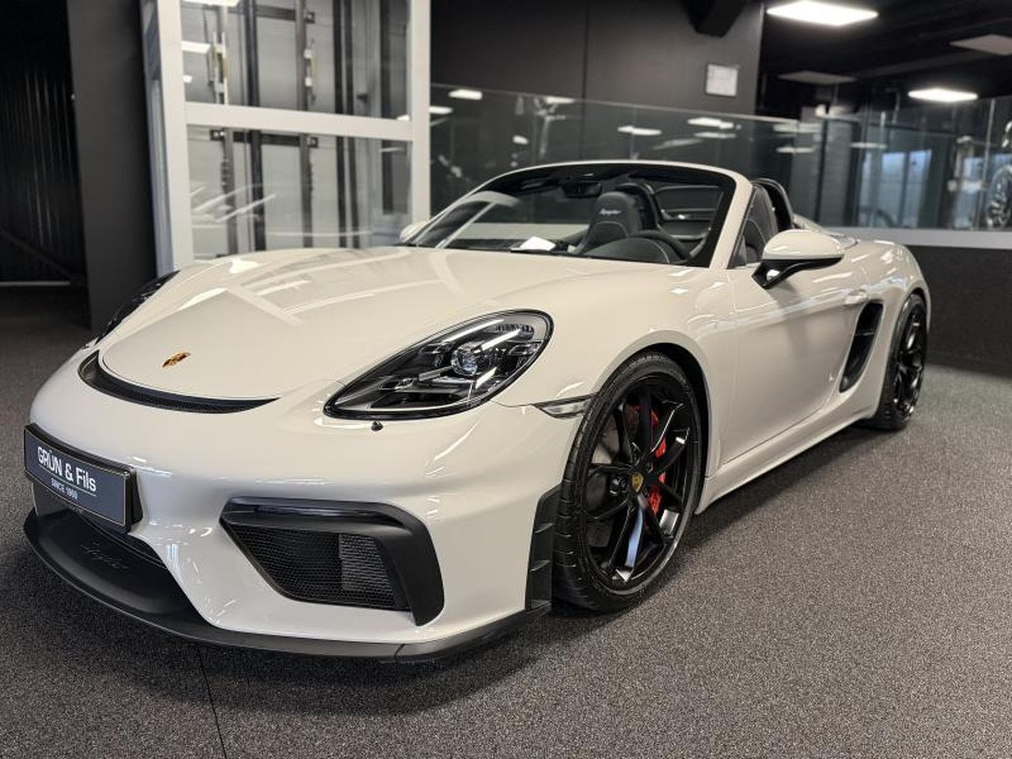 Porsche Boxster 718 SPYDER (2021) - Photo 3