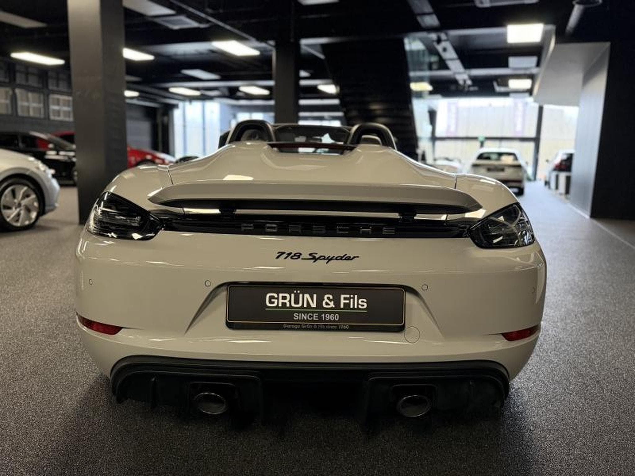 Porsche Boxster 718 SPYDER (2021) - Photo 6