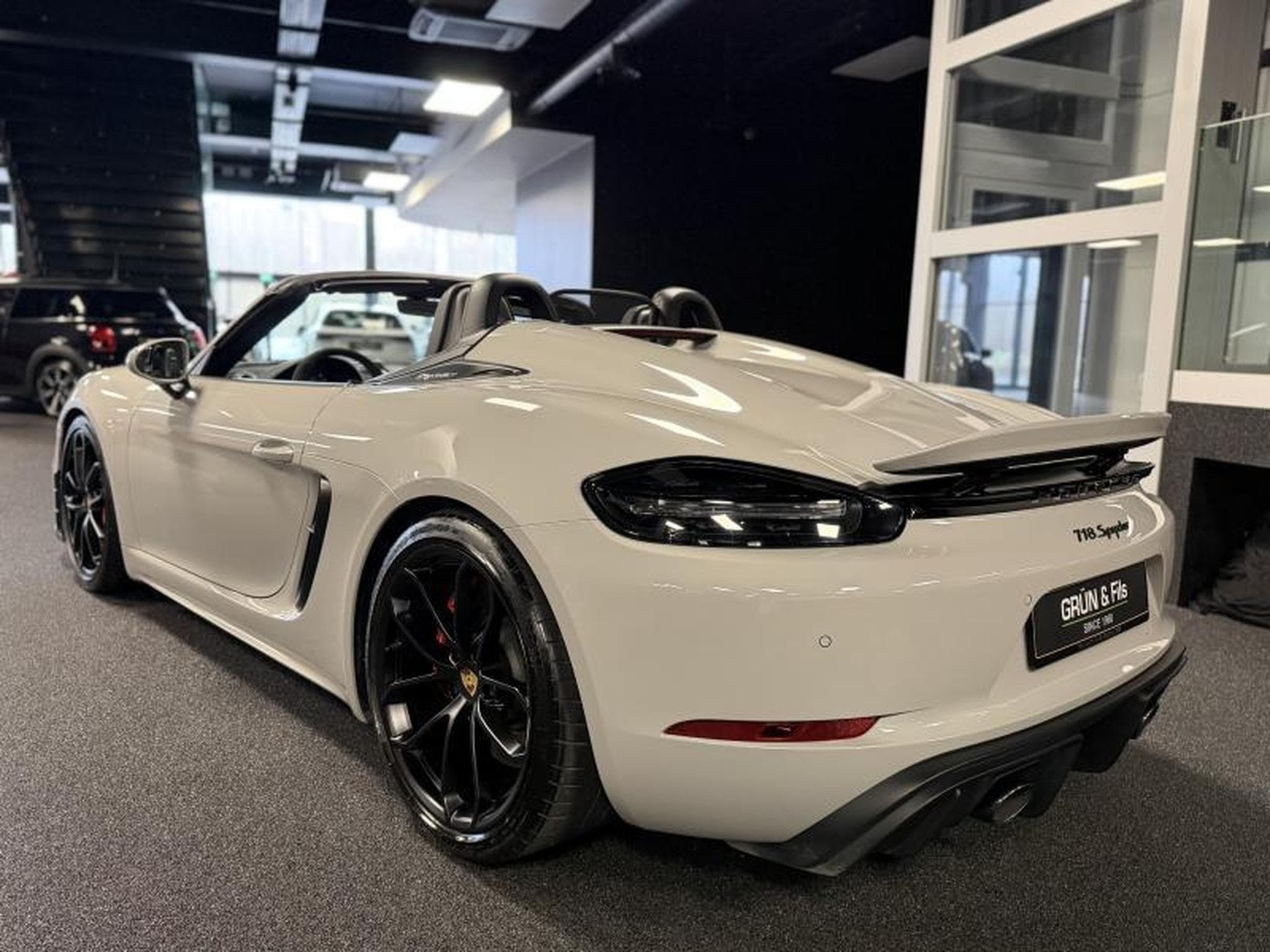 Porsche Boxster 718 SPYDER (2021) - Photo 7
