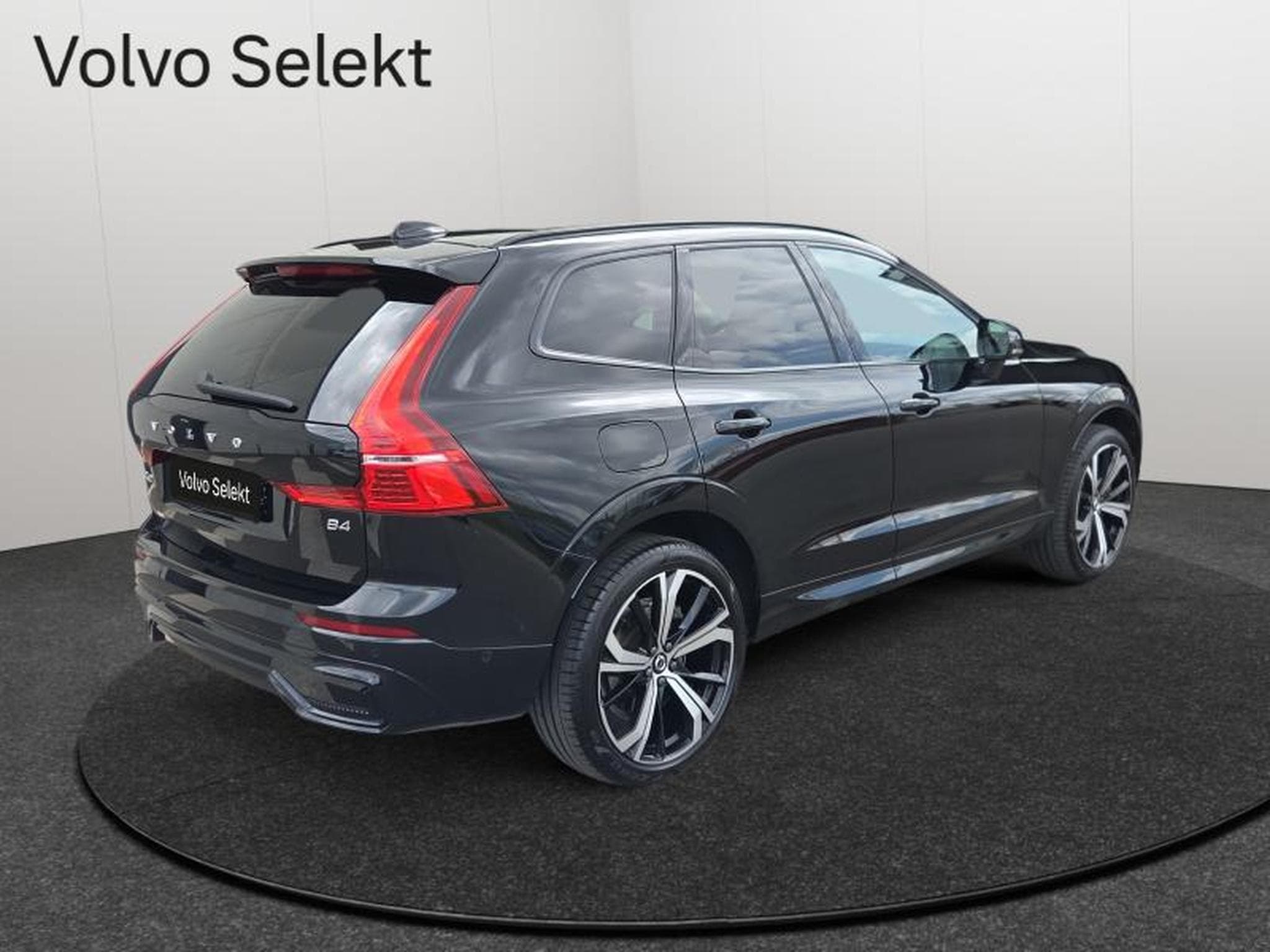 Volvo XC60 B4 Plus Dark / Essence (2024) - Foto 16