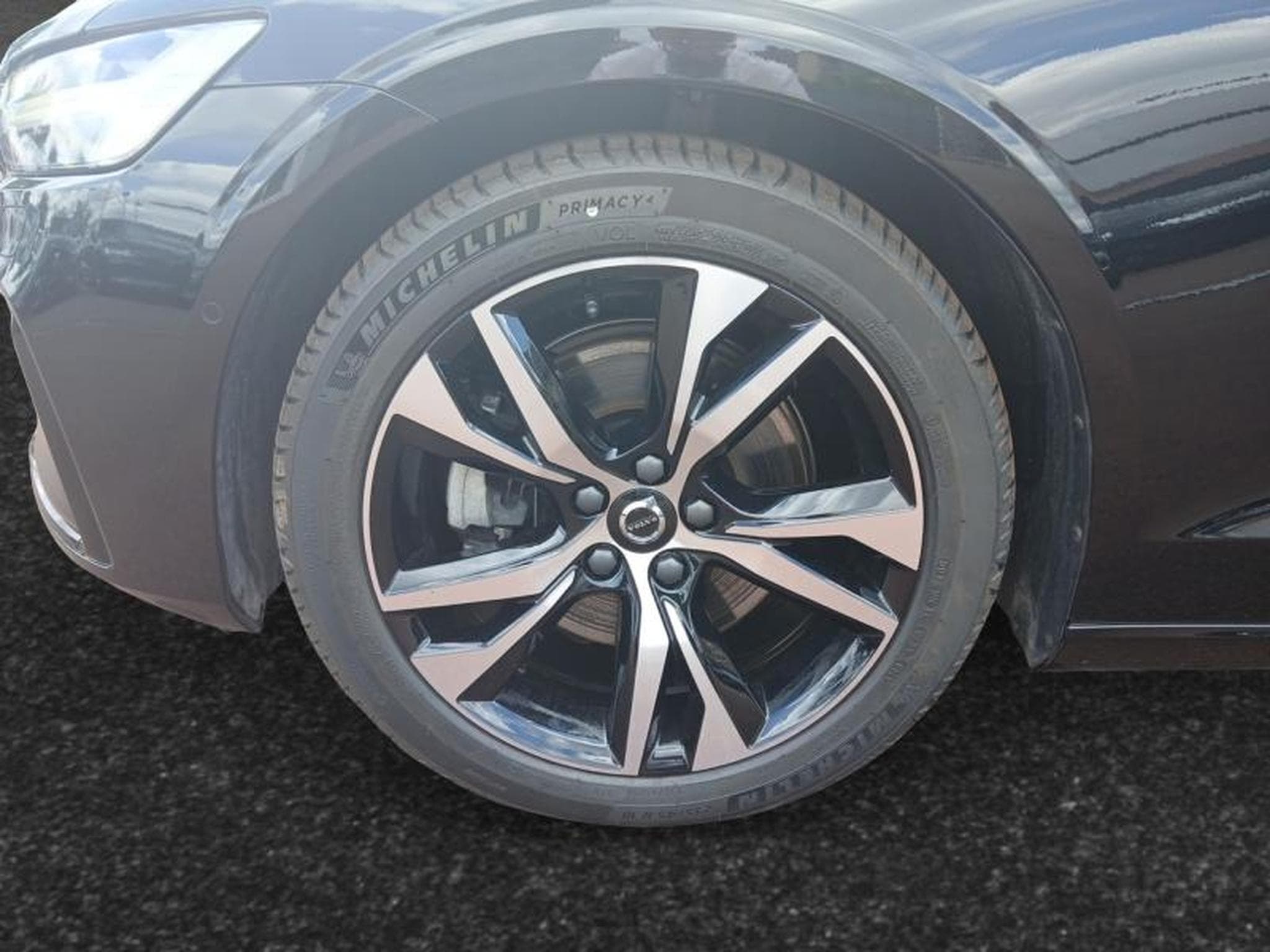 Volvo V60 B4 Plus Dark / Essence (2025) - Foto 10
