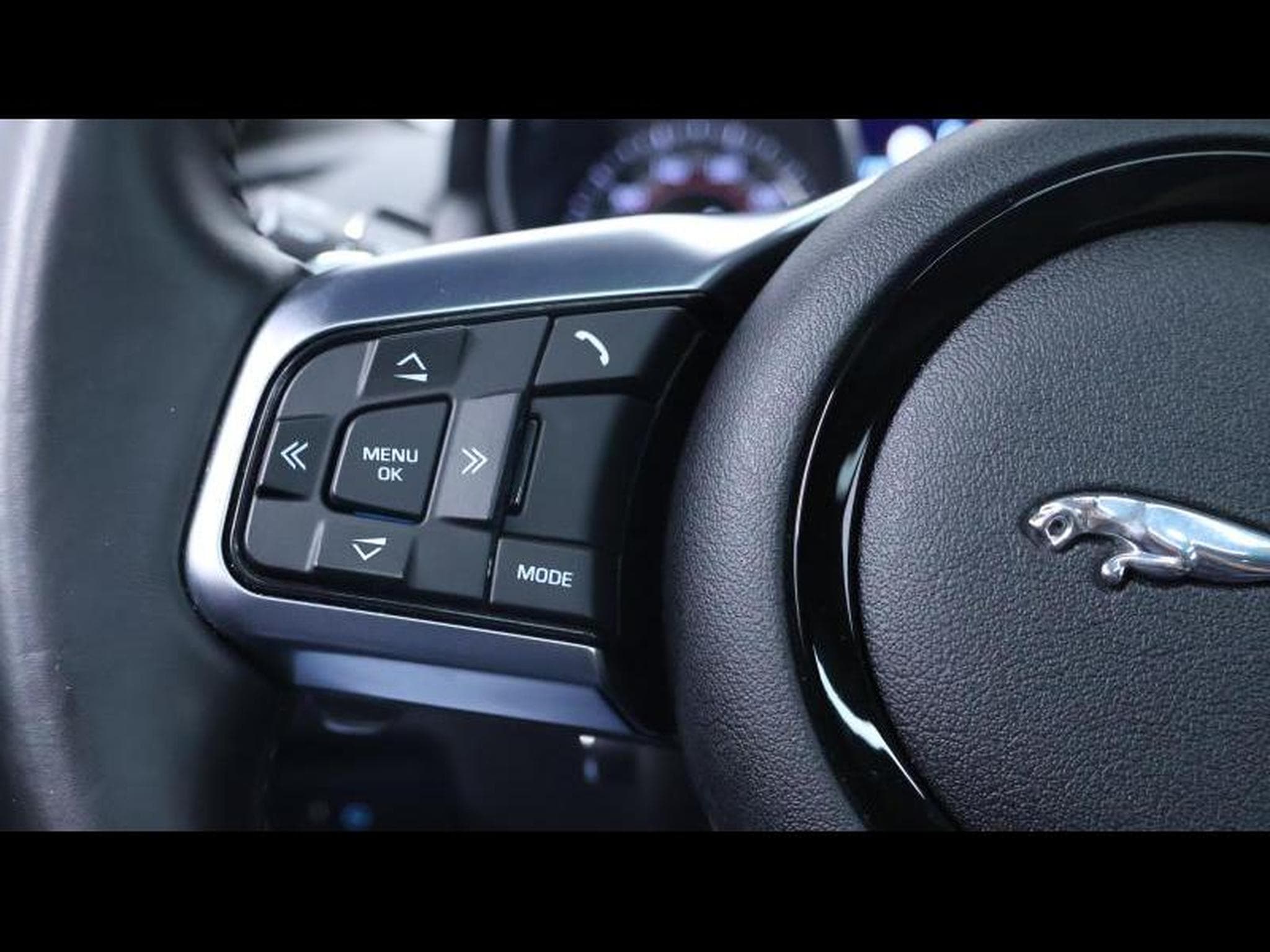 Jaguar F-Type P300 Coupe RWD (2018) - Foto 17