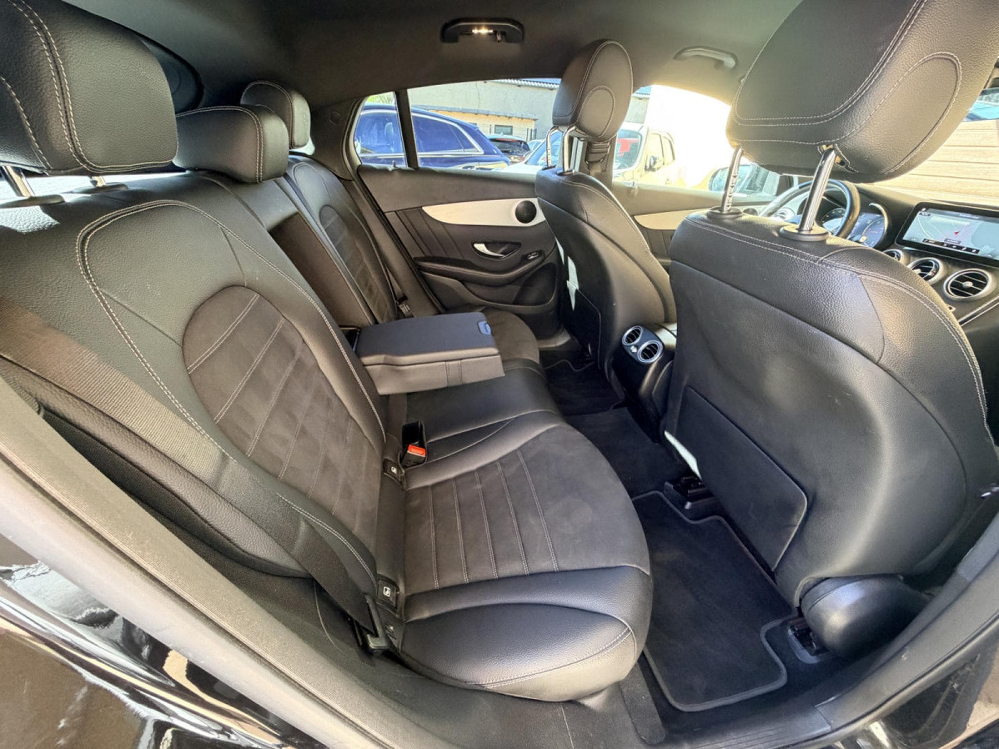 Mercedes GLC 200 4 MATIC Pack-Amg 163cv (2021) - Foto 11