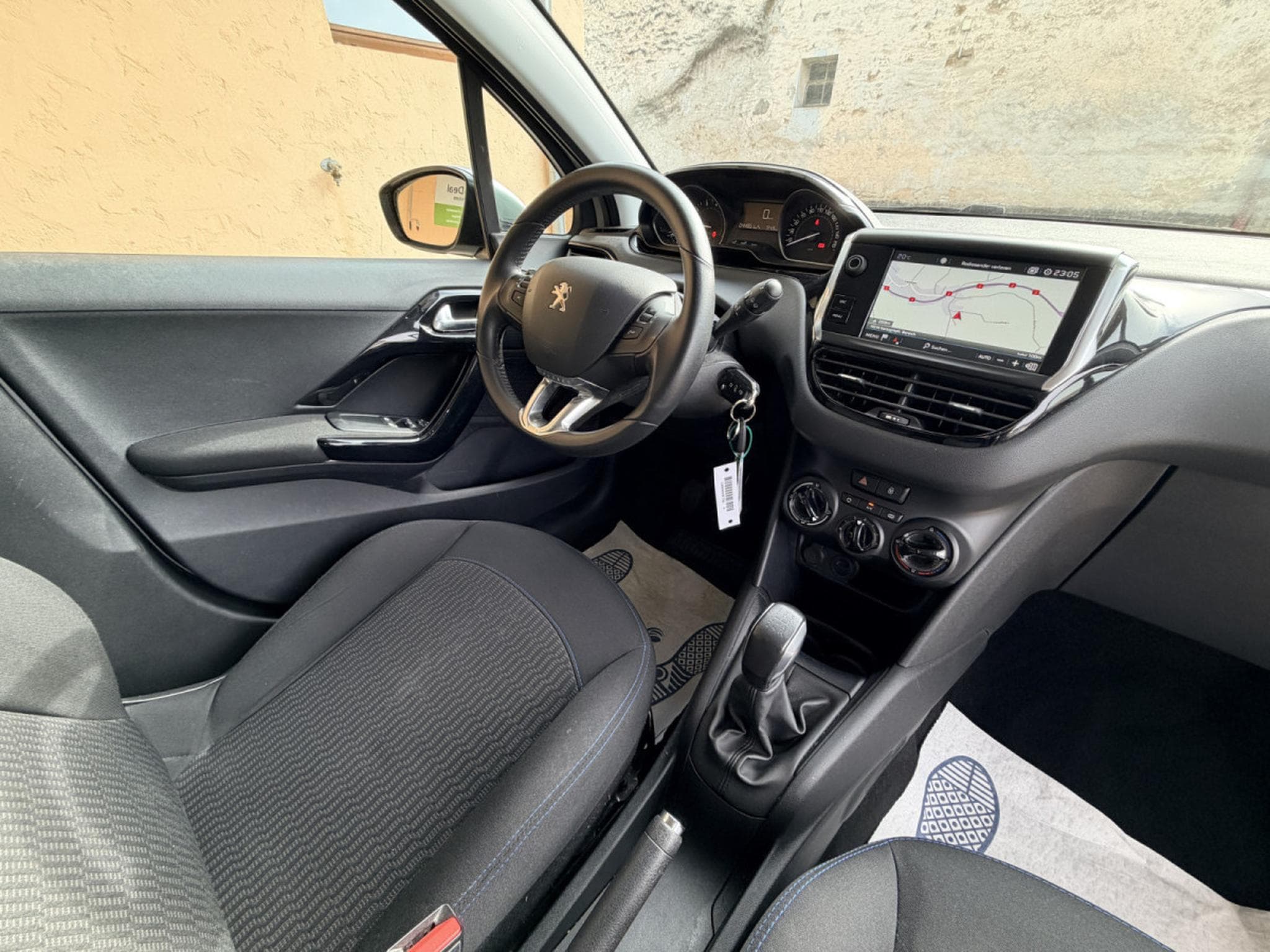 Peugeot 208 1.2 Signature 45.000km (2018) - Foto 7