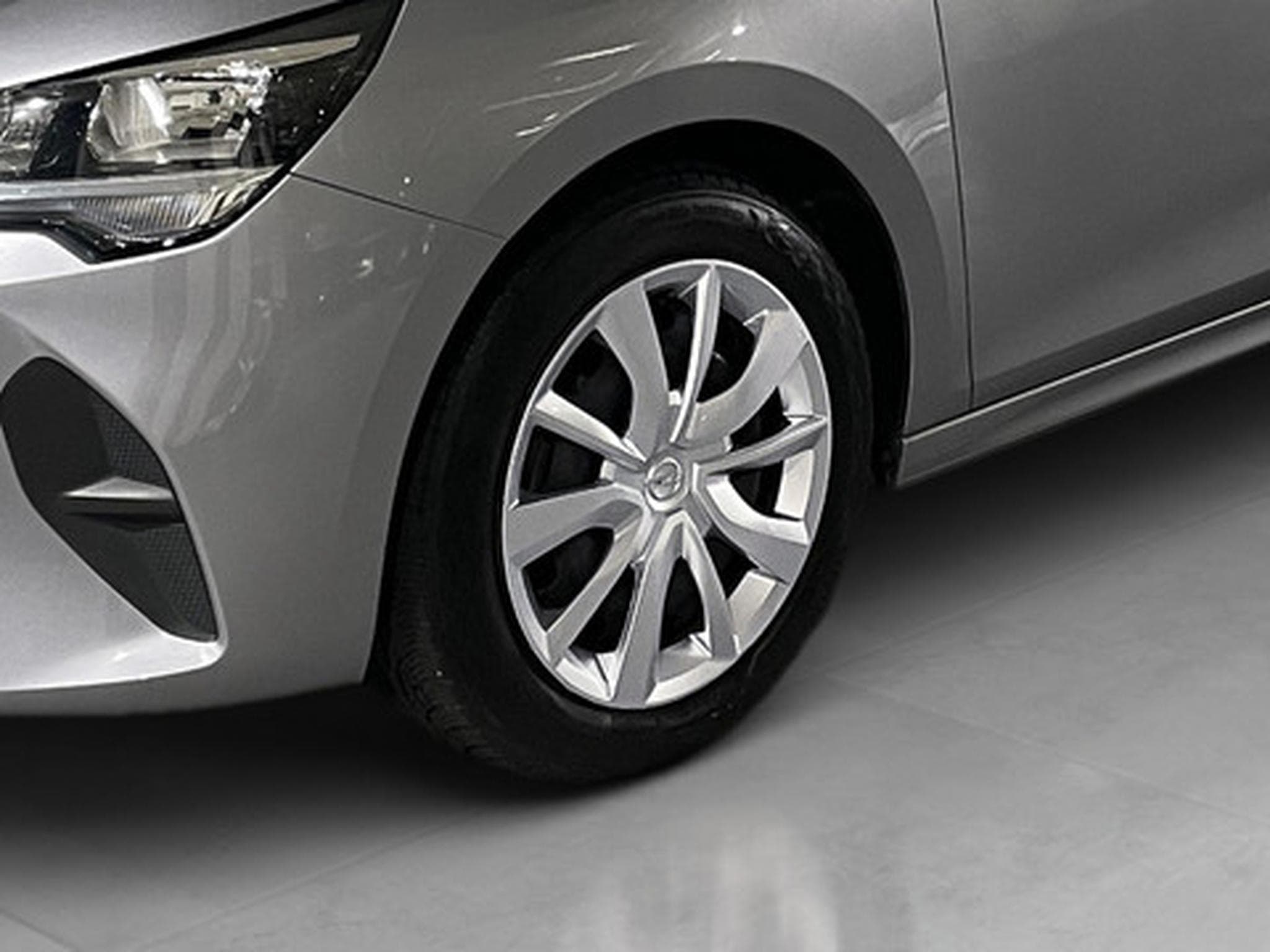 Opel Corsa 1.2 Turbo 74kW S/S Edition (2021) - Photo 20
