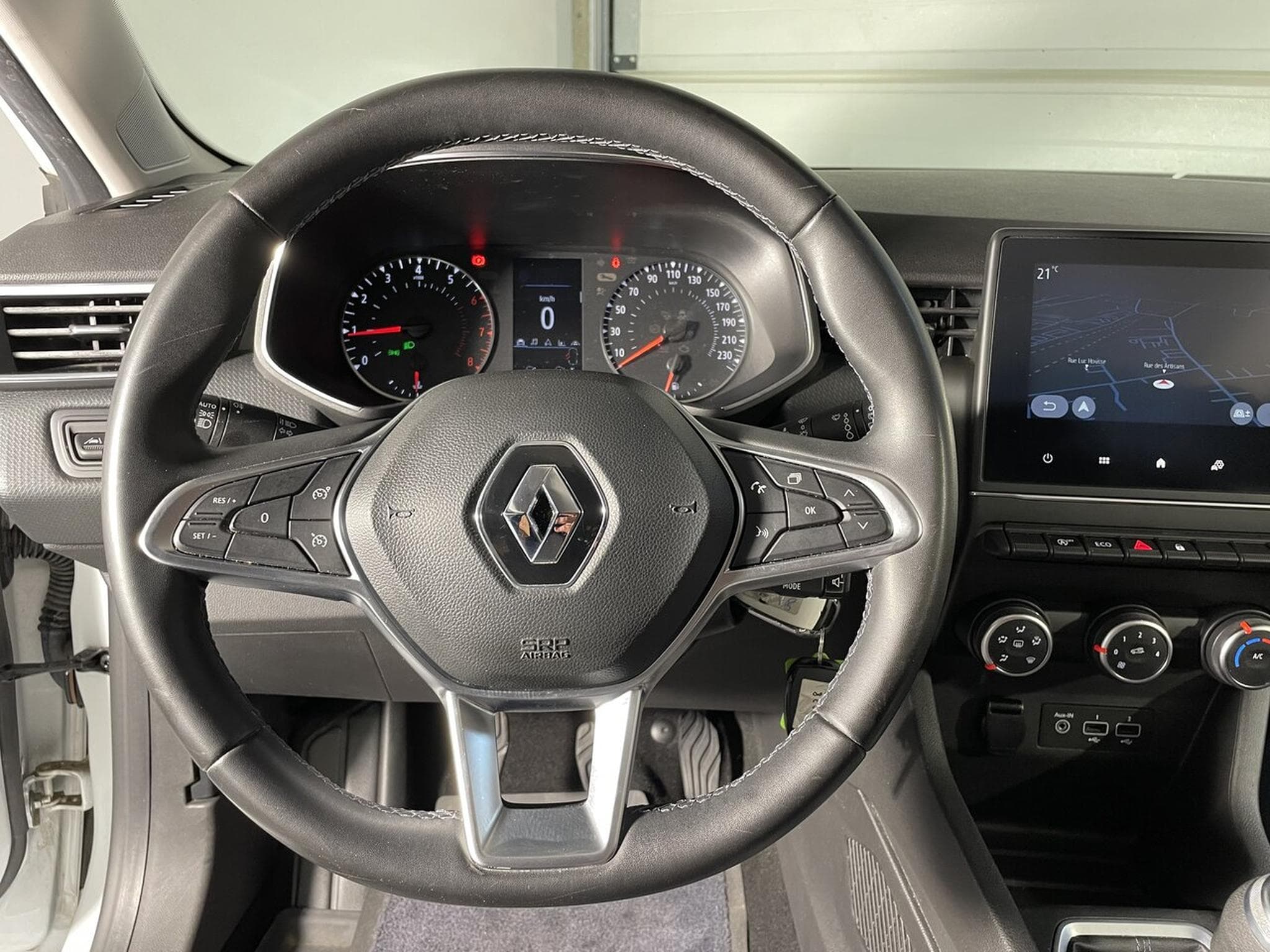 Renault Clio V 1.0 TCE 90 CORPORATE GPS BLUETOOTH (2021) - Photo 12