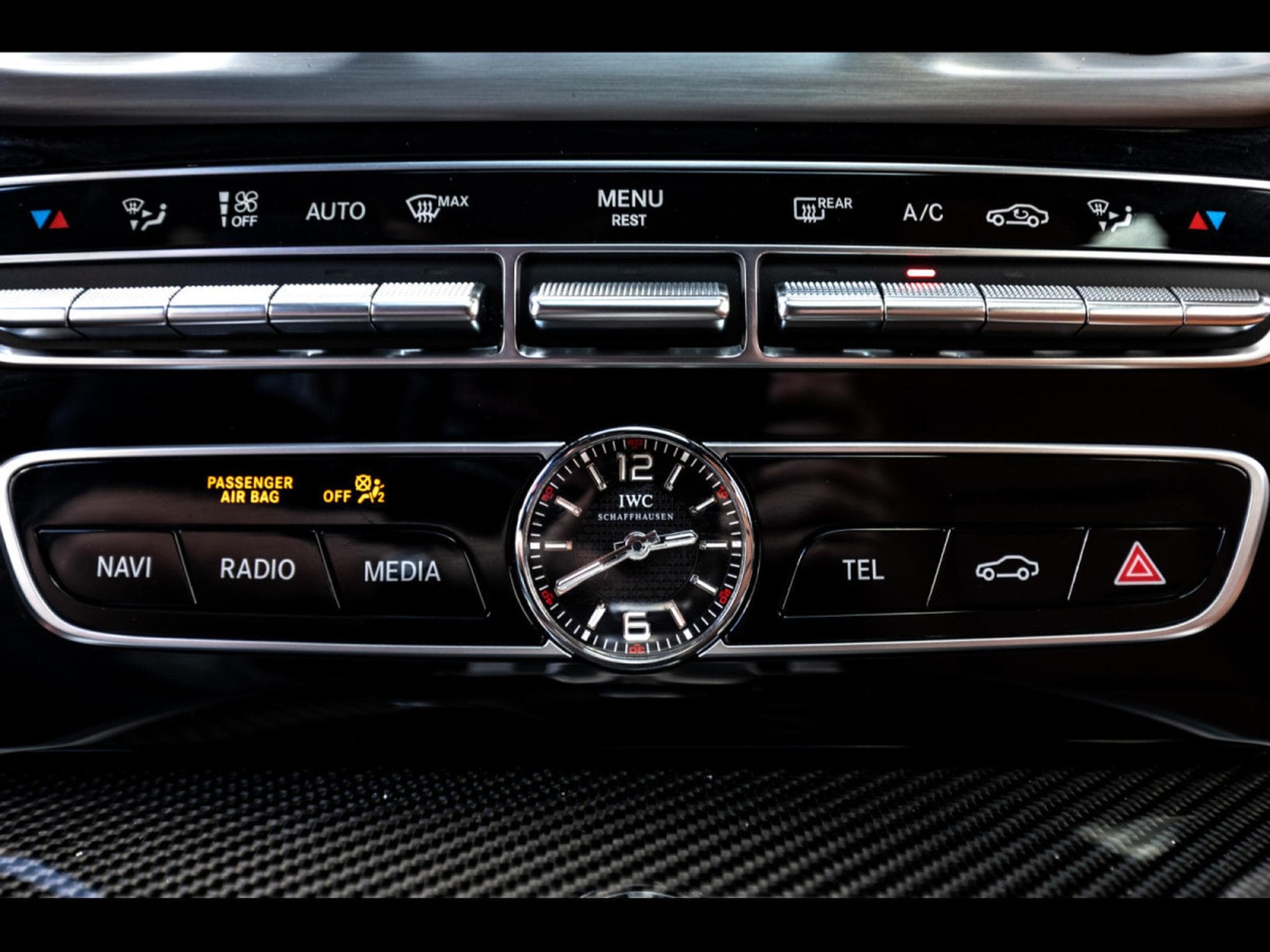 Mercedes G 63 AMG PACK NIGHT II - OLIVE METALLIC DESIGNO (2024) - Foto 22