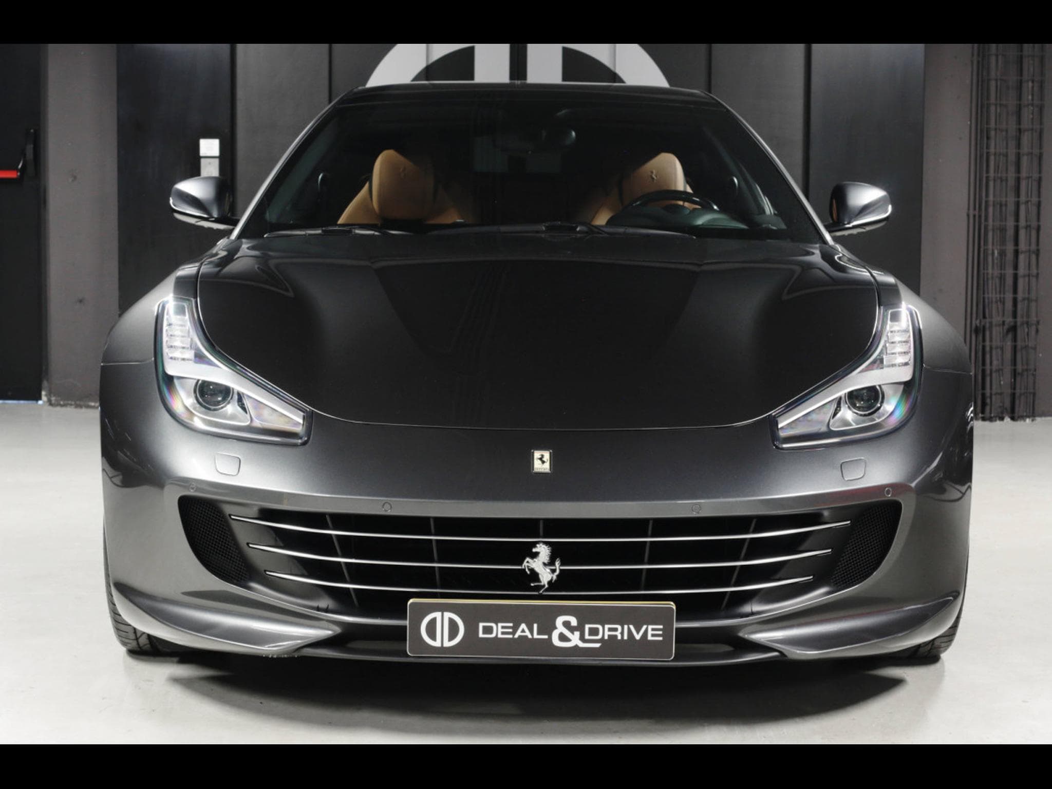 Ferrari GTC4 Lusso V8 T 3.9 (611 CH) – GRIGIO SILVERSTONE (2018) - Foto 5