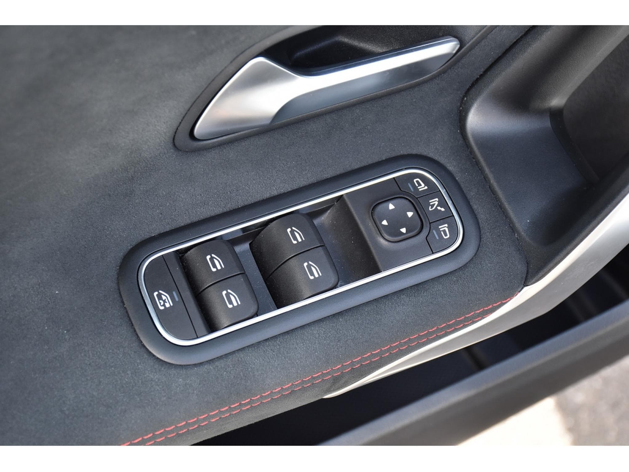 Mercedes A 200 AMG Line 7G-Tronic GPS LANE CAM PARK KEYLESS 1° MAIN (2025) - Photo 23