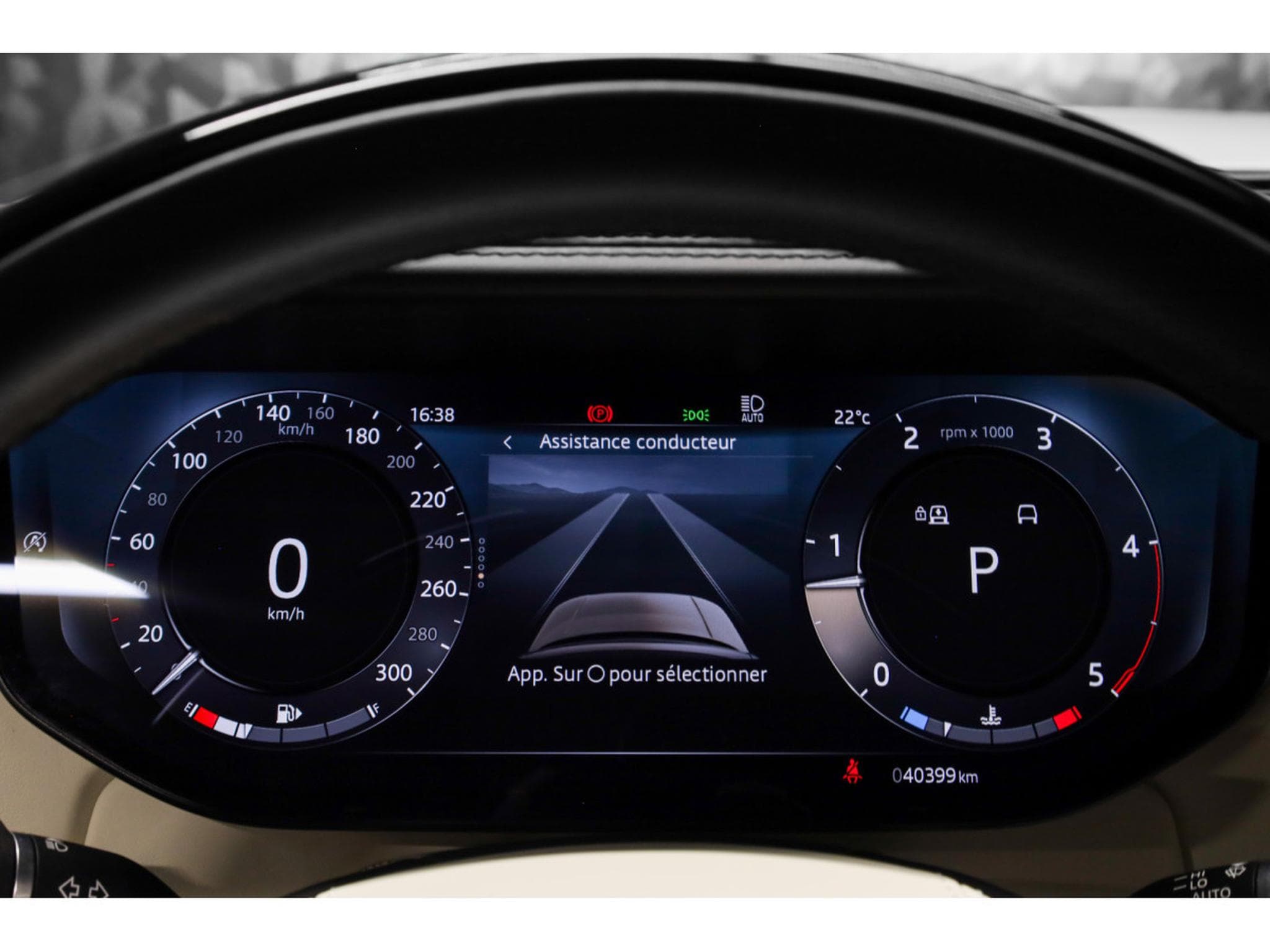 Land-Rover Range Rover D350 LWB AUTOBIOGRAPHY - 7 PLACES (2024) - Photo 20