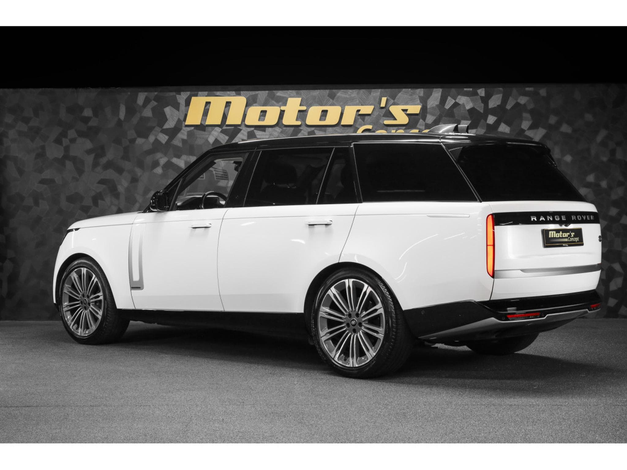 Land-Rover Range Rover D350 LWB AUTOBIOGRAPHY - 7 PLACES (2024) - Photo 7