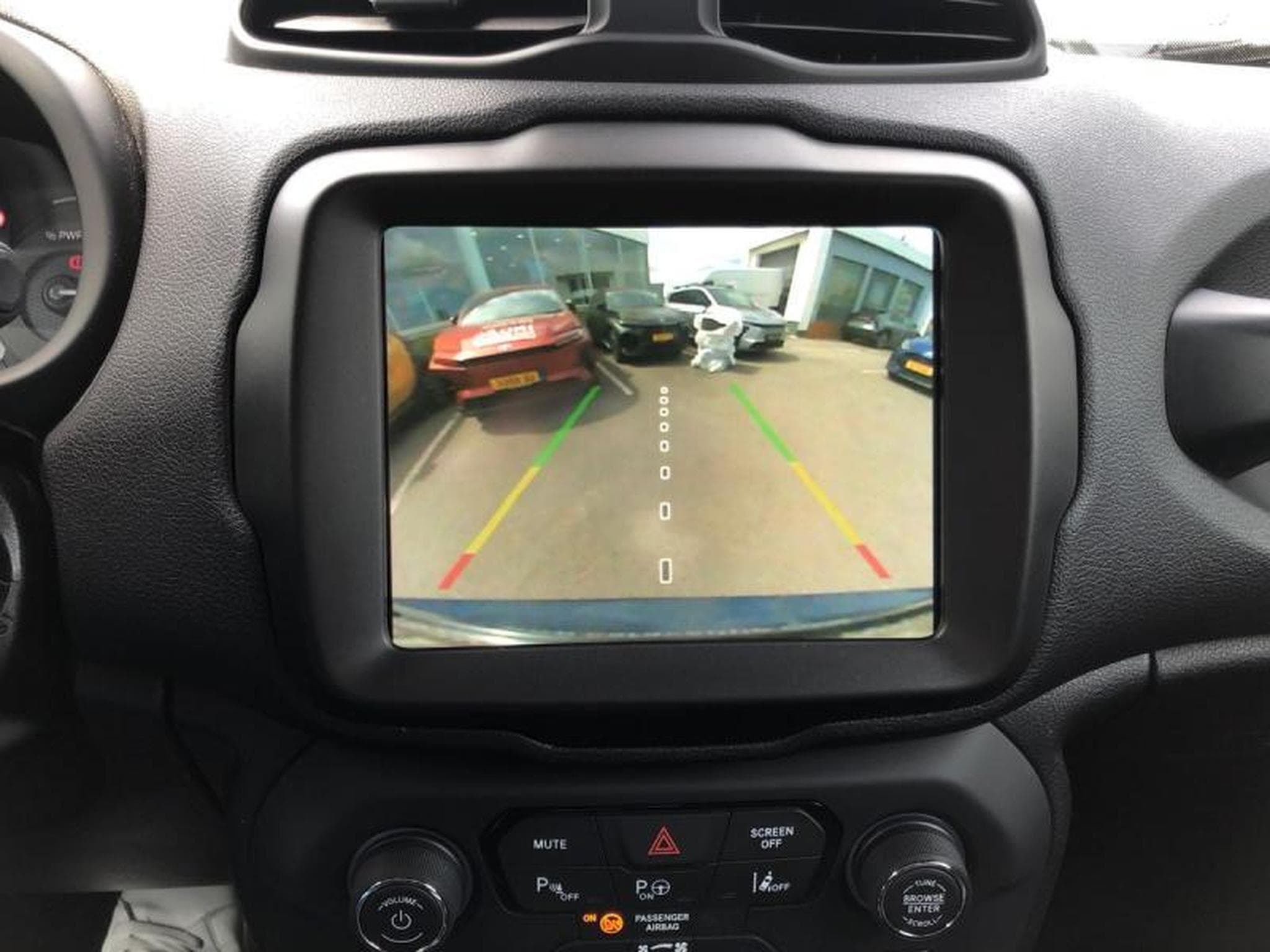 Jeep Renegade S (2021) - Photo 15