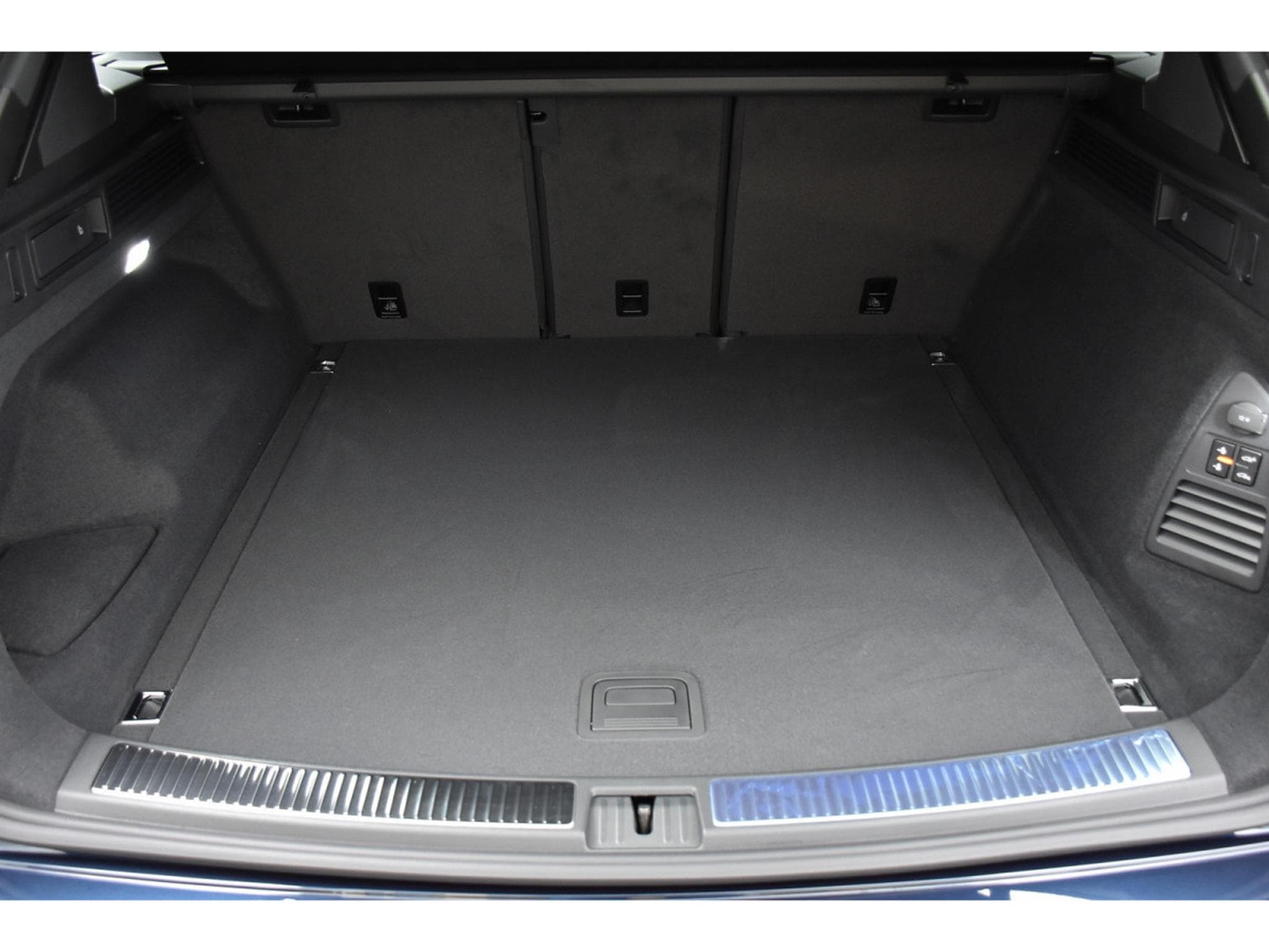 VW Touareg 3.0 TDI 4Motion R-Line Tip. SUSP PNEU PANO CUIR MEMO CHFF AD (2026) - Foto 24