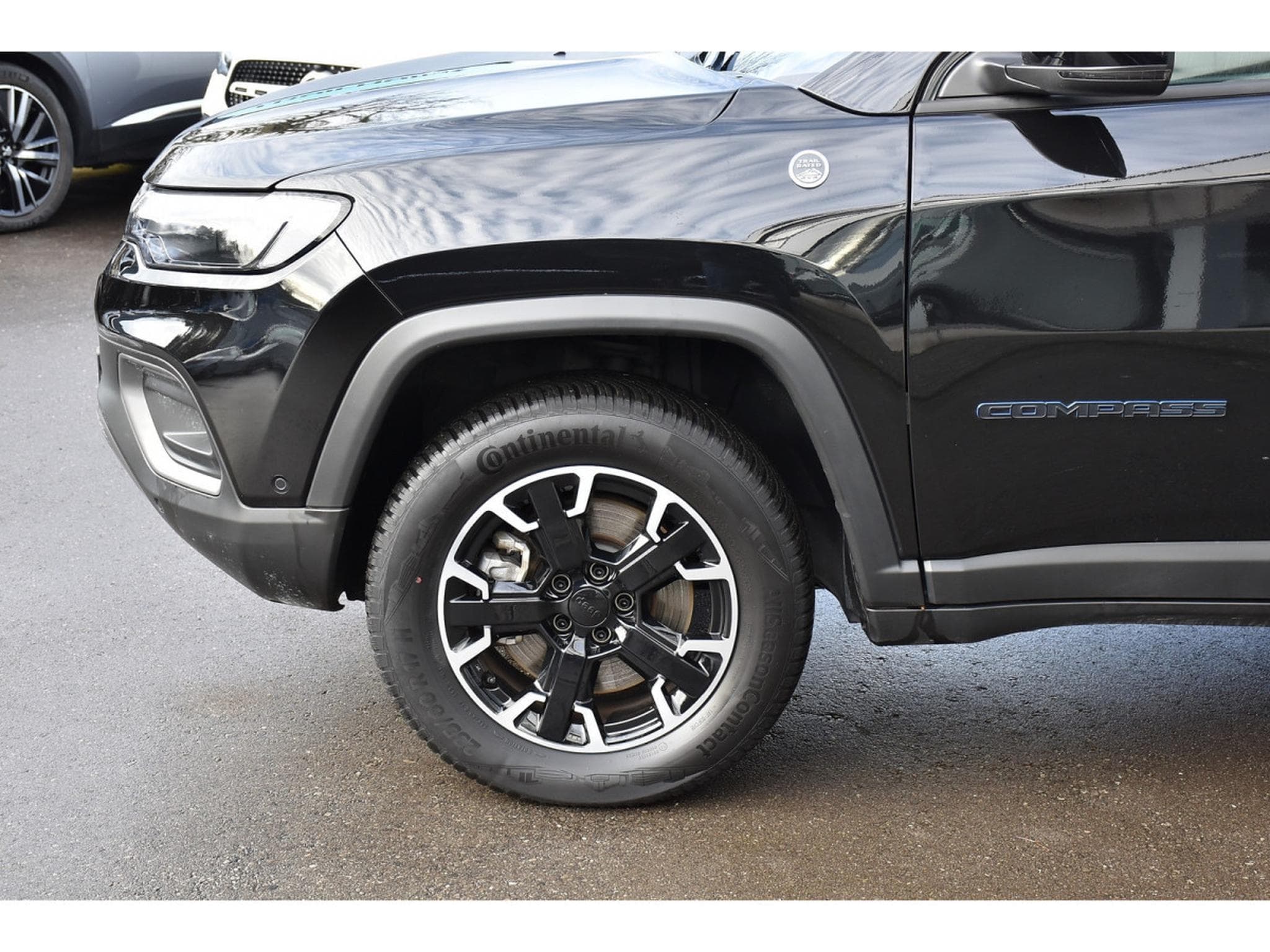 Jeep Compass 1.3 Turbo T4 PHEV eAWD Trailhawk CUIR MEMO LANE CAM 1° MAIN (2024) - Foto 5