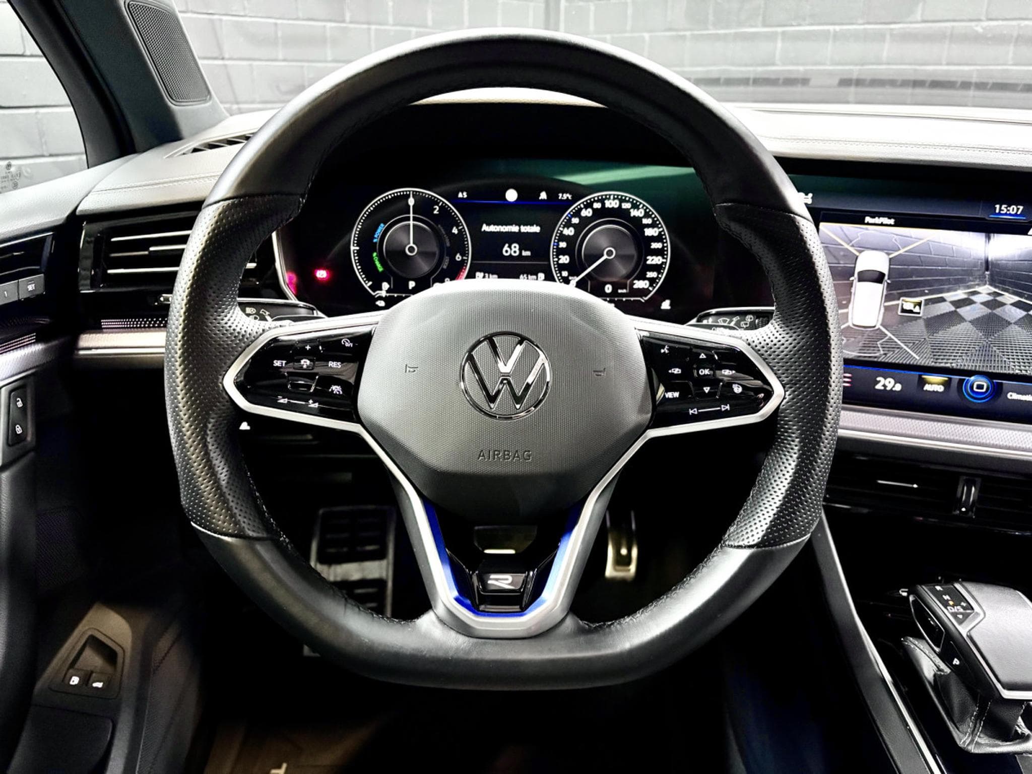 VW Touareg 3.0 R 4Motion eHybrid 462 CV ** Toit ouvrant ** Susp. pneuma (2022) - Foto 10