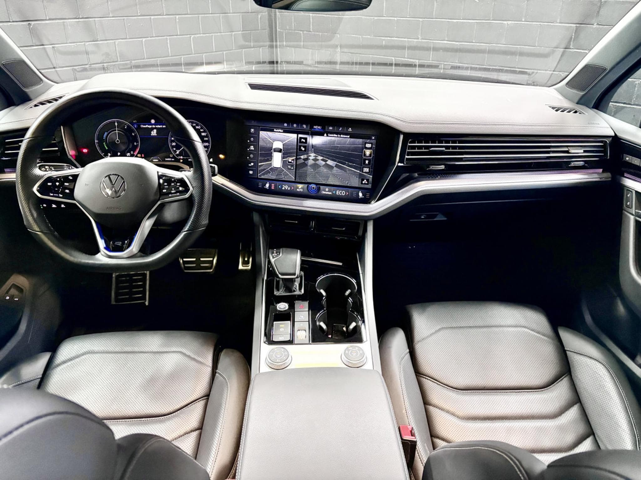 VW Touareg 3.0 R 4Motion eHybrid 462 CV ** Toit ouvrant ** Susp. pneuma (2022) - Foto 9