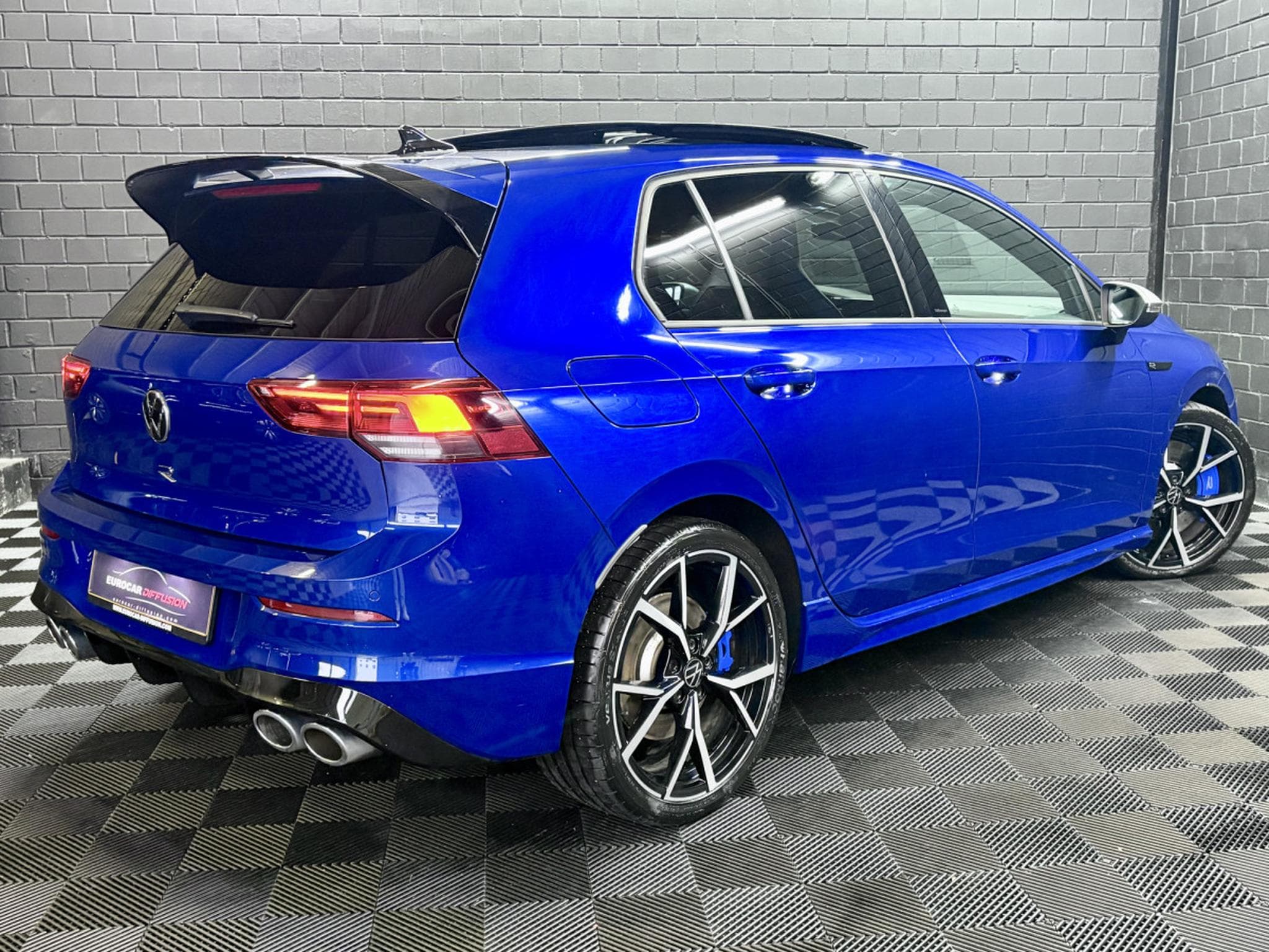 VW Golf R 4Motion 2.0 TSI 320 CV DSG7 *TOIT PANO* * R-PERF* (2022) - Photo 6