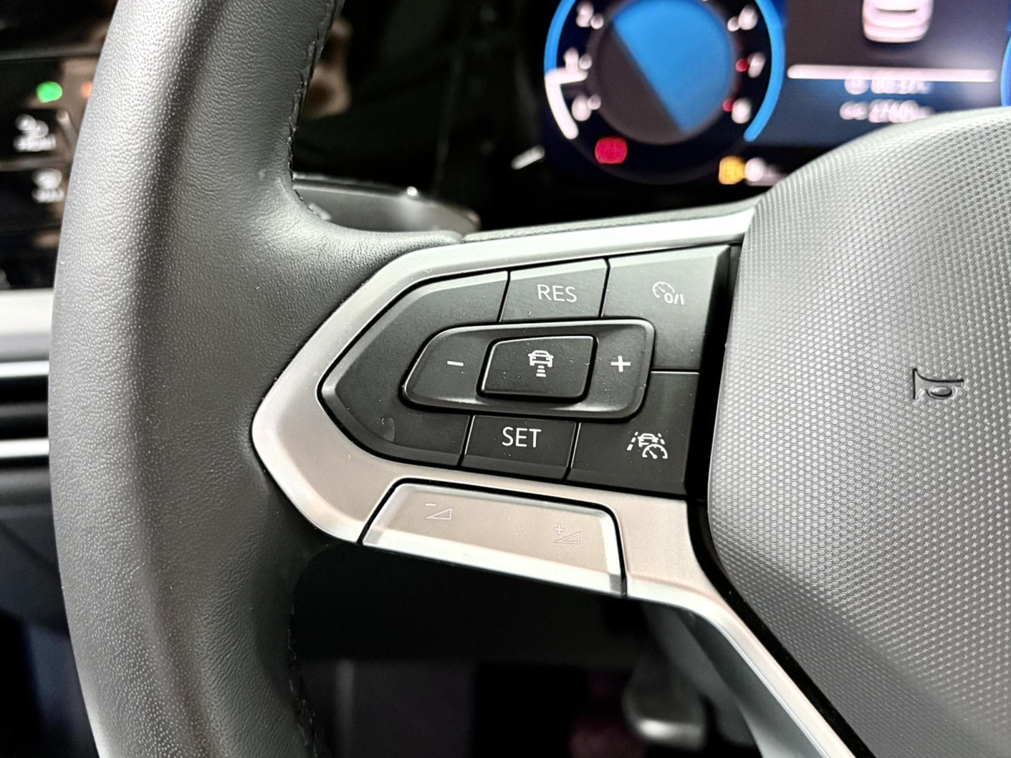 VW Golf Style 1.5 TSI 130 CV BVM6 *BERGAMO* MASSAGE* CARPLAY * (2024) - Photo 12