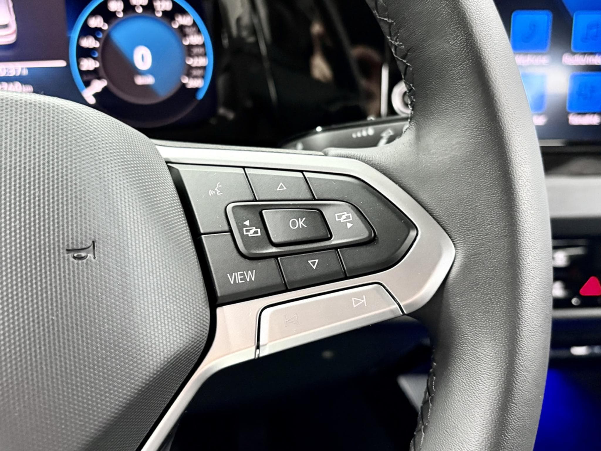 VW Golf Style 1.5 TSI 130 CV BVM6 *BERGAMO* MASSAGE* CARPLAY * (2024) - Photo 13