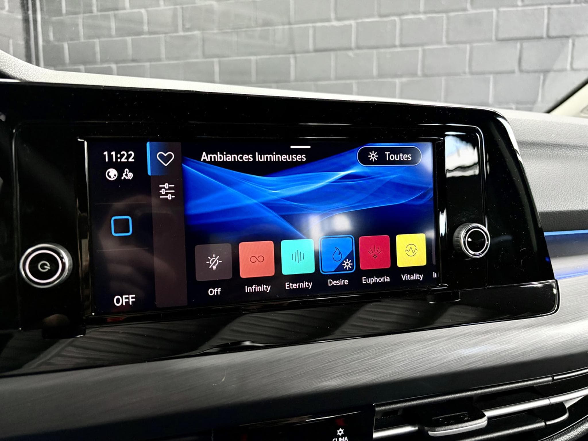 VW Golf Style 1.5 TSI 130 CV BVM6 *BERGAMO* MASSAGE* CARPLAY * (2024) - Photo 19