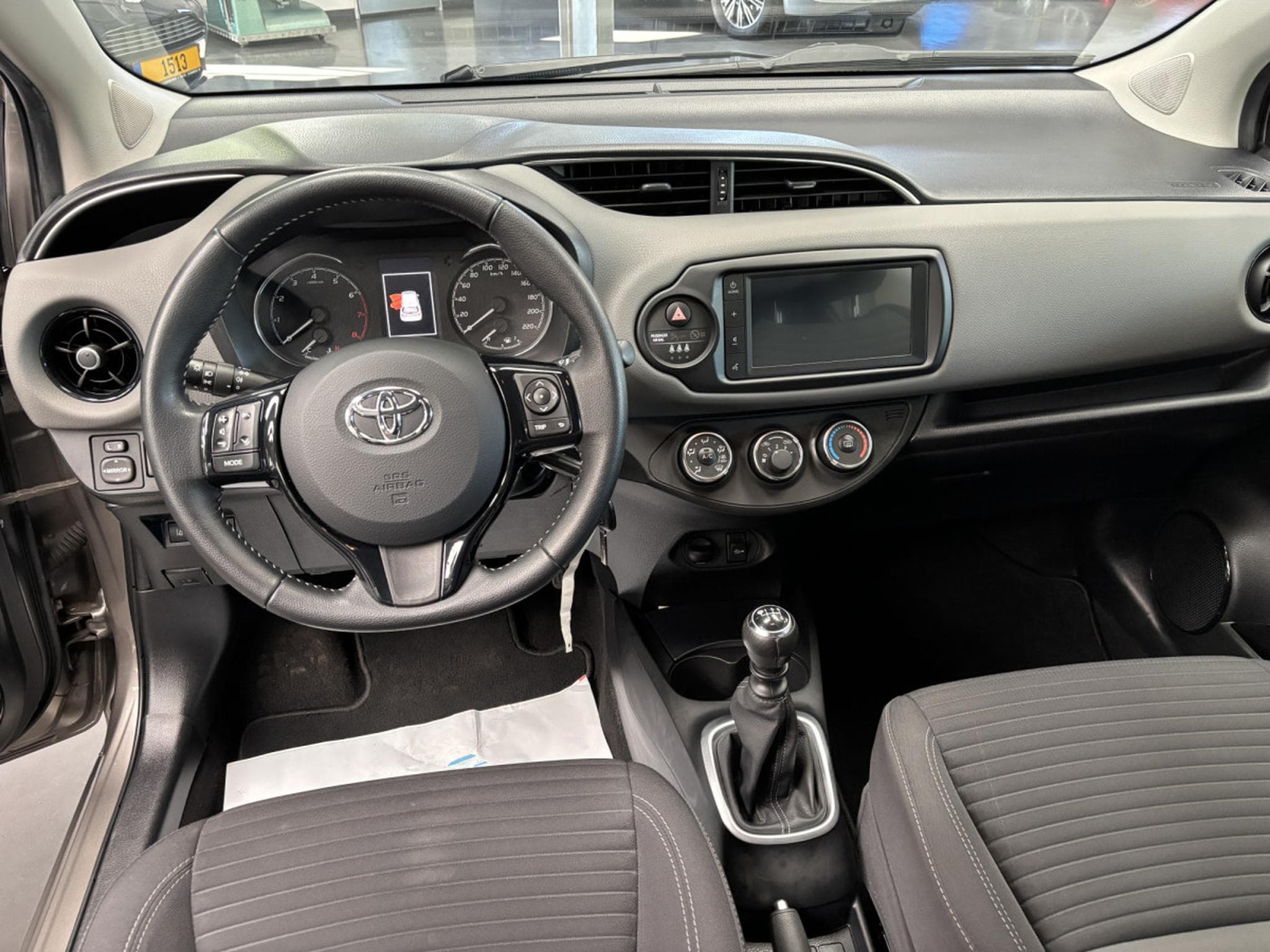 Toyota Yaris 1.5 VVT-ie Connect (2020) - Photo 9