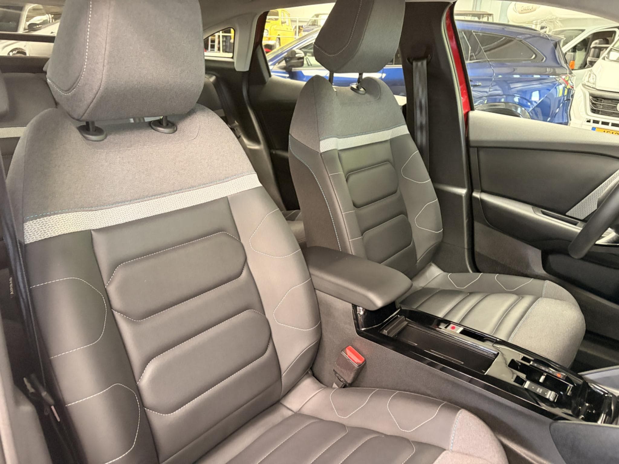 Citroën C4 1.5 Blue-HDi 130 HP MAX (2024) - Photo 11