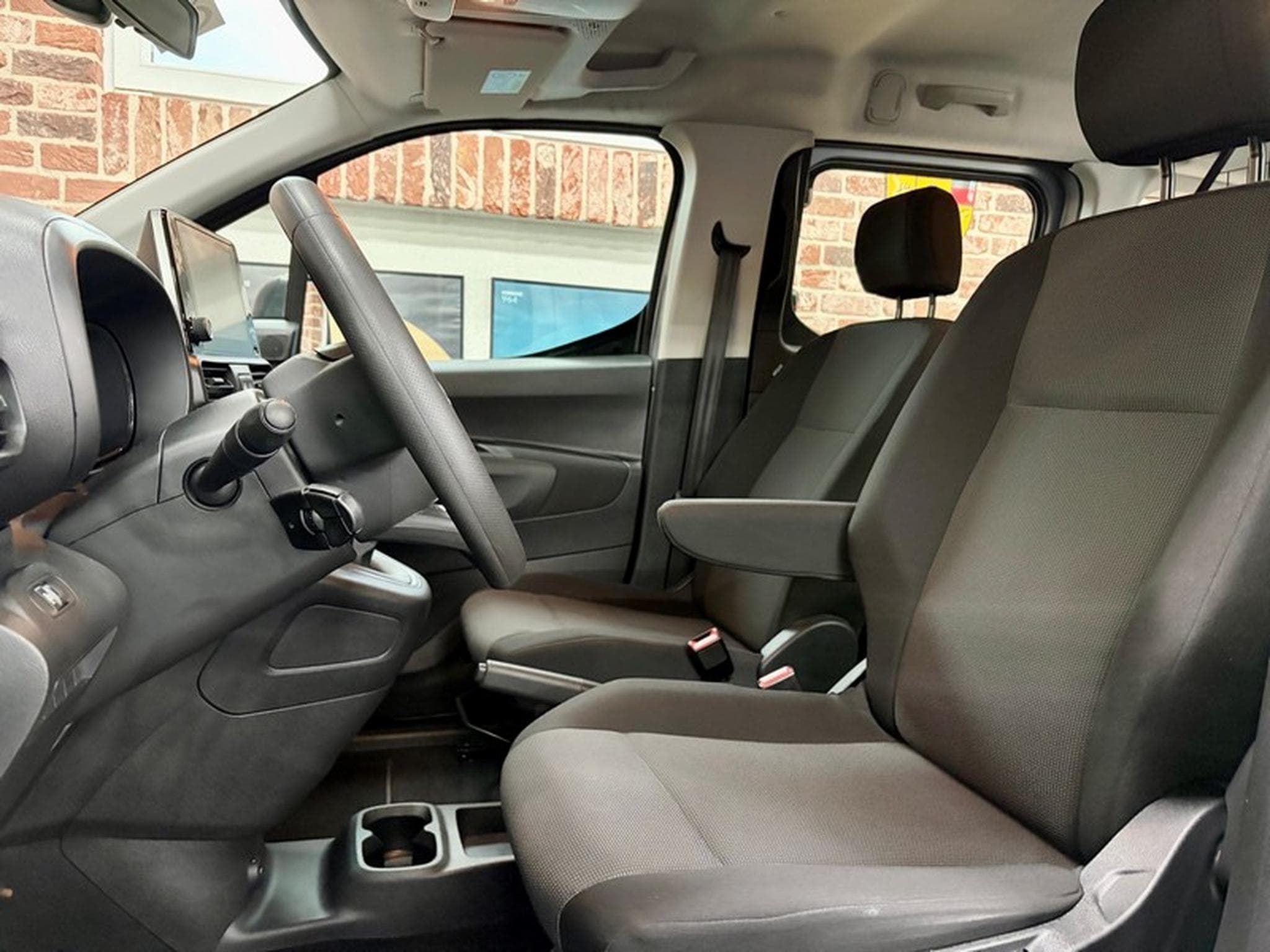 Citroen Berlingo Berlingo 1.5 BlueHdi 102cv LIFE (2022) - Photo 5